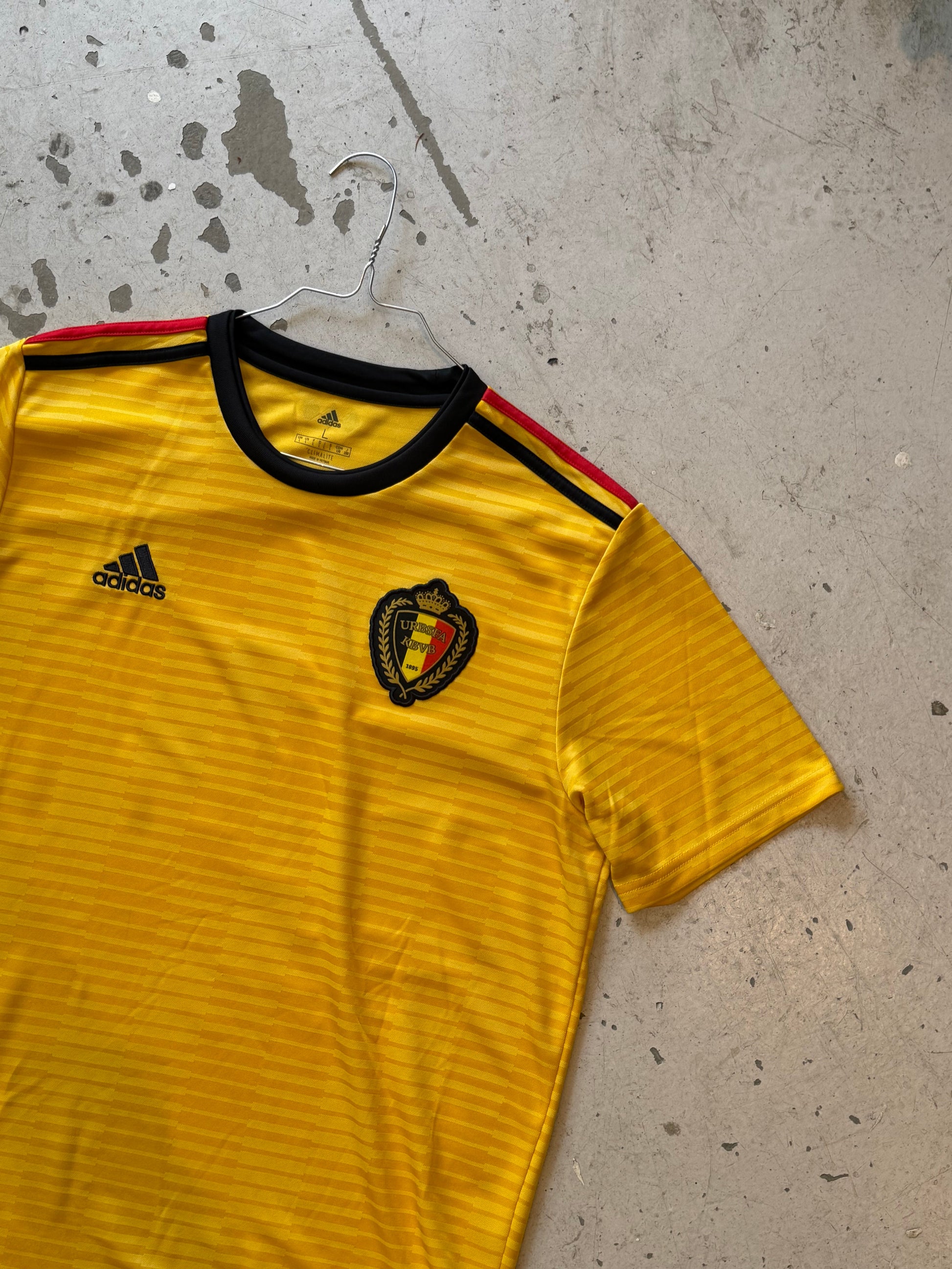 Belgien Vintage Fodboldtrøje – 2017/2018 - Medium - Re:Junk Vintage