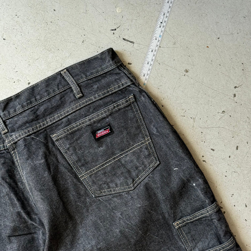 Dickies | denim shorts | sort | W38 - Re:Junk Vintage