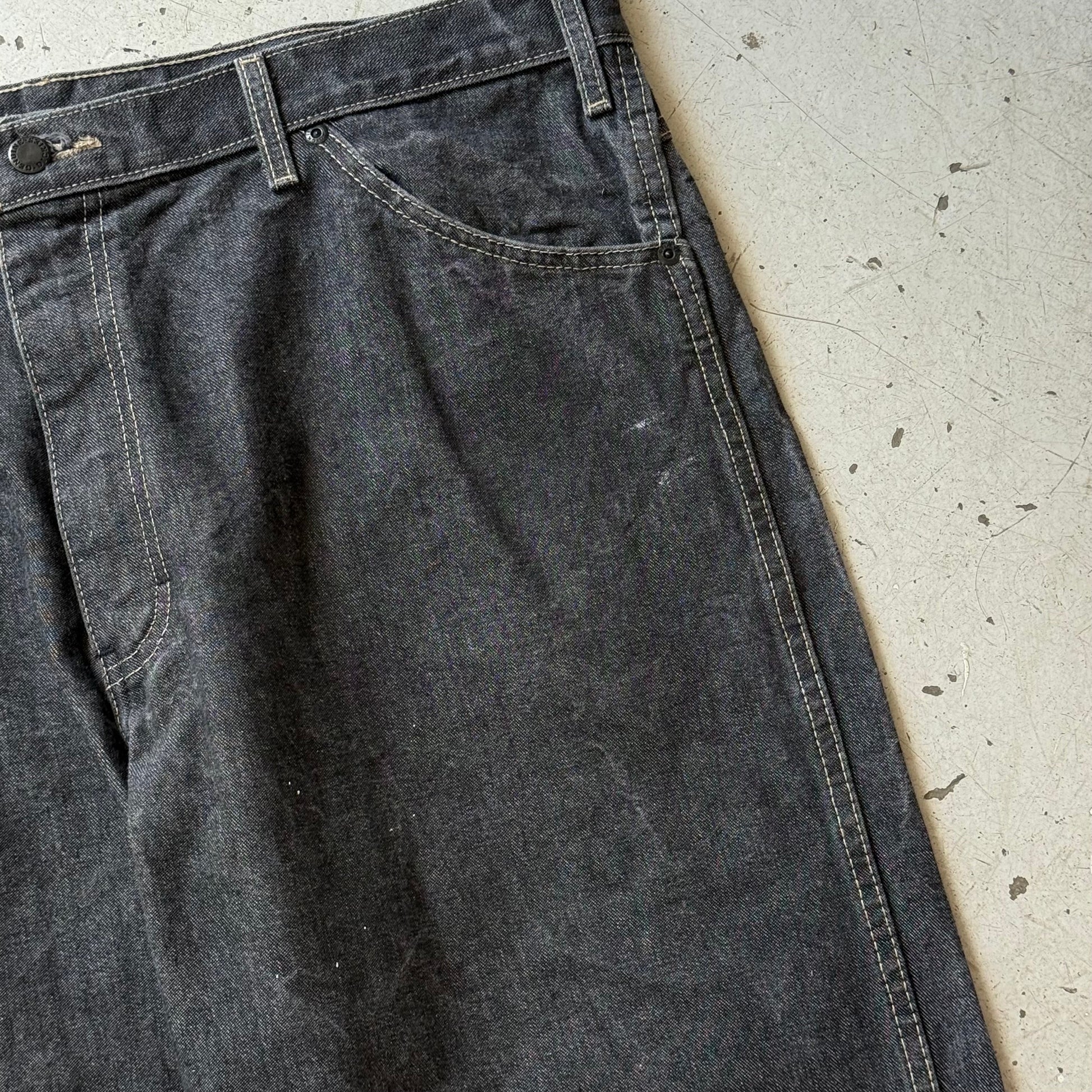 Dickies | denim shorts | sort | W38 - Re:Junk Vintage