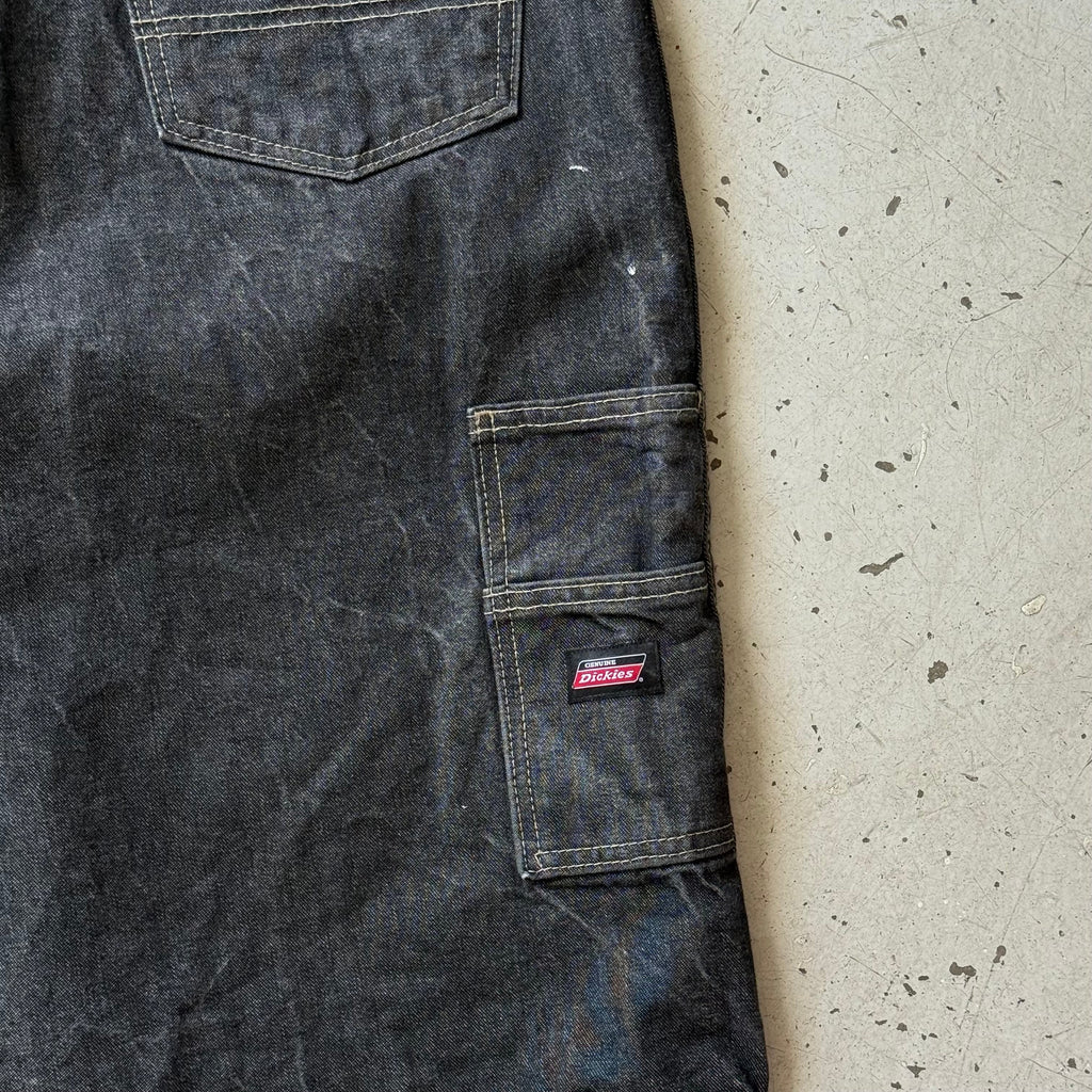 Dickies | denim shorts | sort | W38 - Re:Junk Vintage