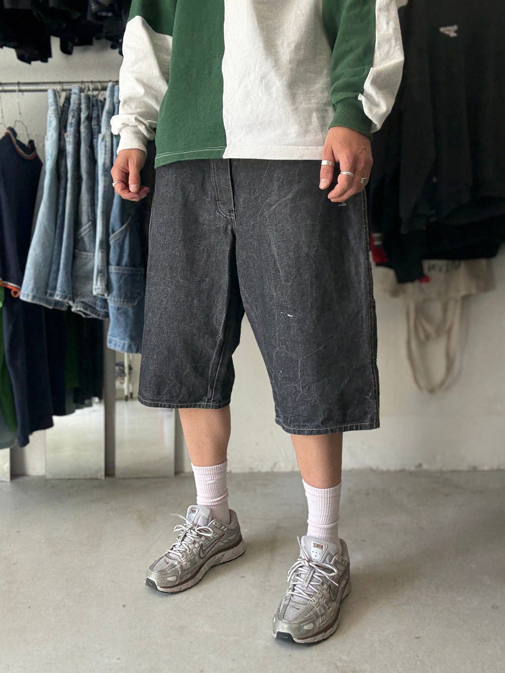 Dickies | denim shorts | sort | W38 - Re:Junk Vintage