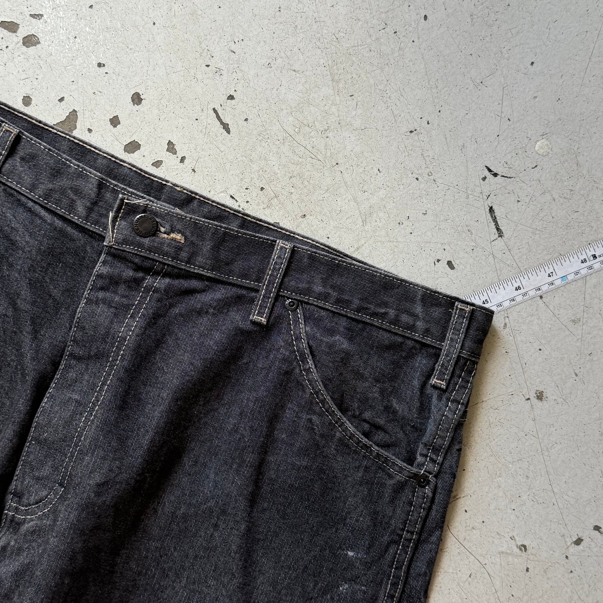 Dickies | denim shorts | sort | W38 - Re:Junk Vintage