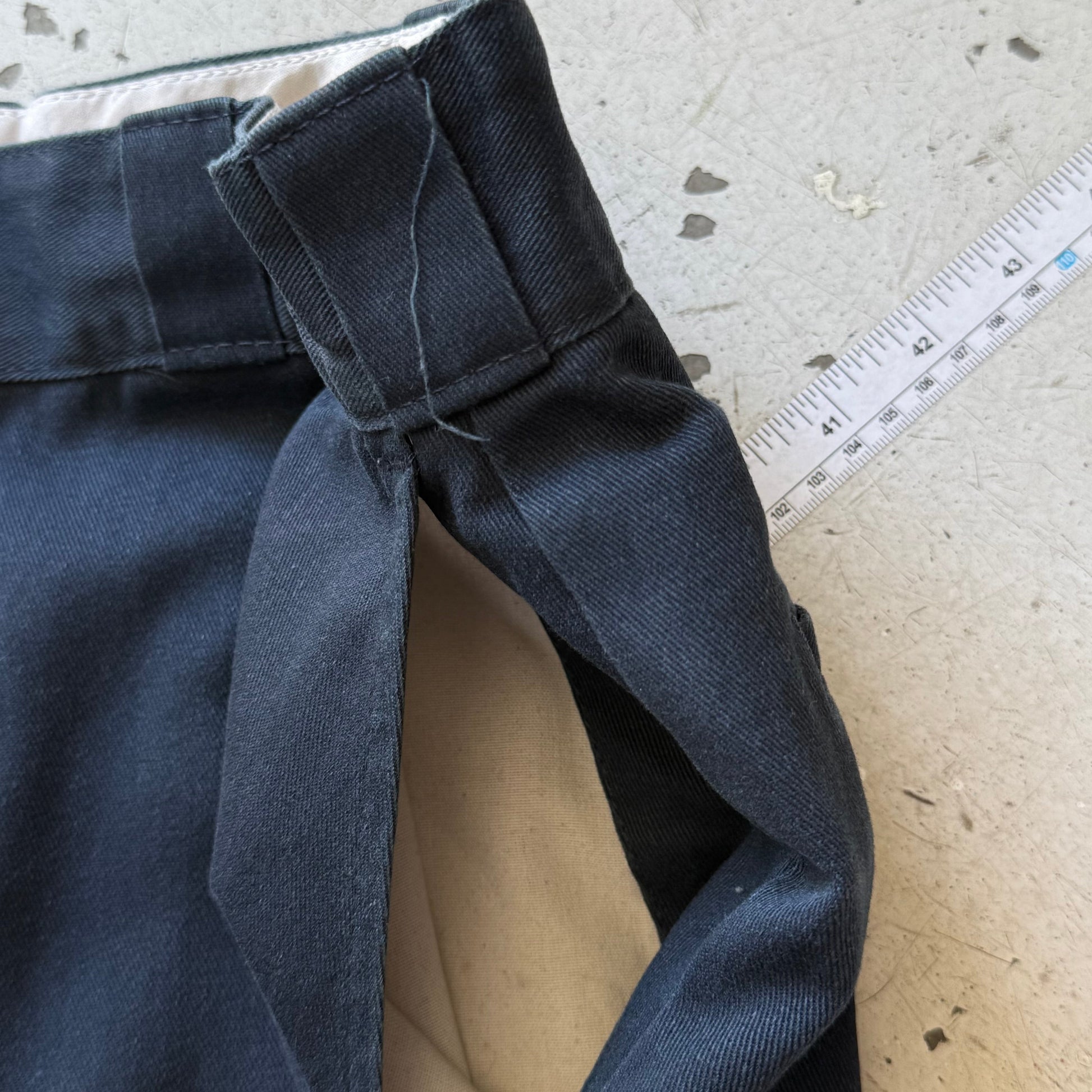 Dickies | work shorts | navy | W34 - Re:Junk Vintage
