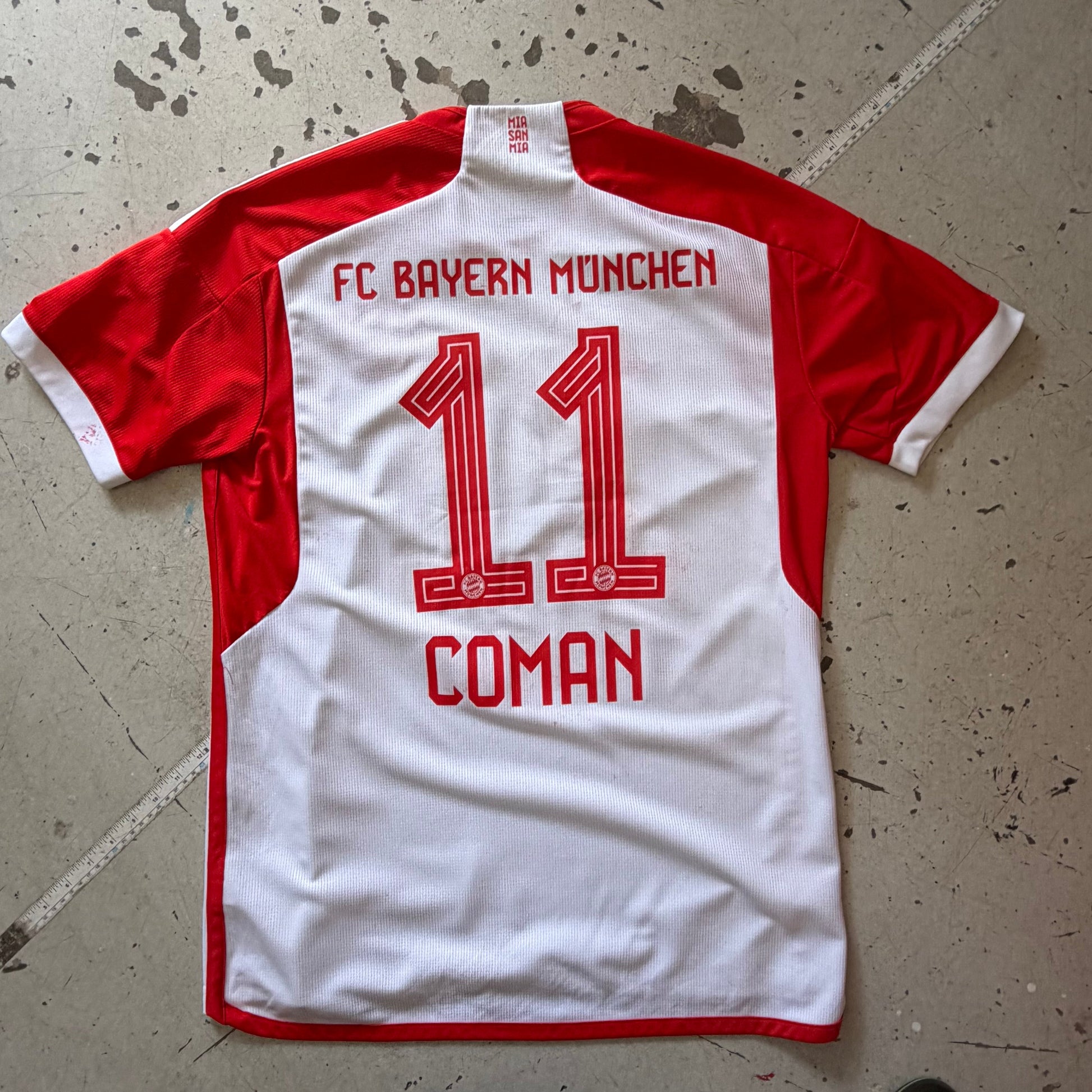 FC Bayern München | 2022/23 | Udebanetrøje | L - Re:Junk Vintage