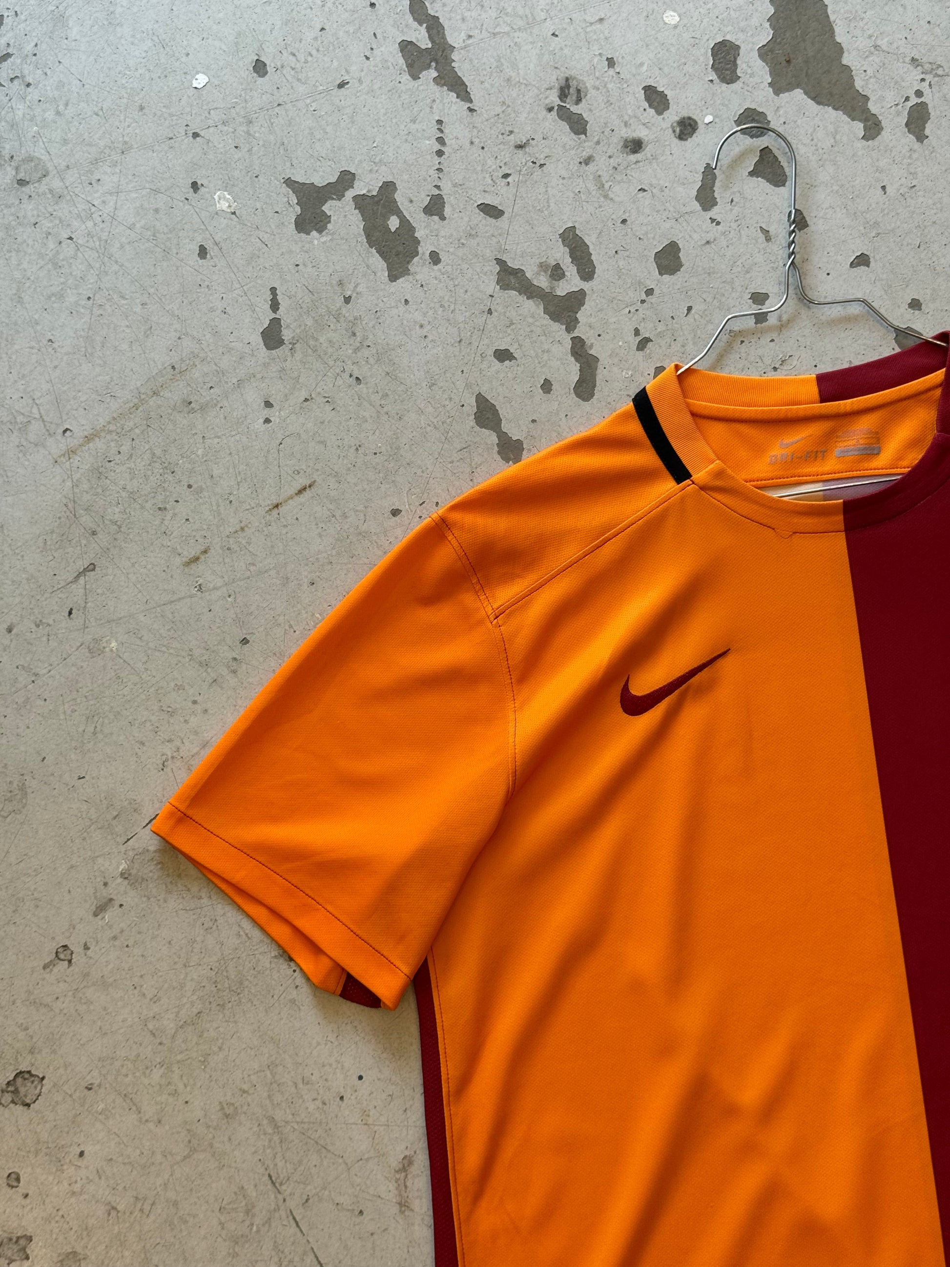 Galatasaray Secondhand Fodboldtrøje – 2022/2023 - Large - Re:Junk Vintage