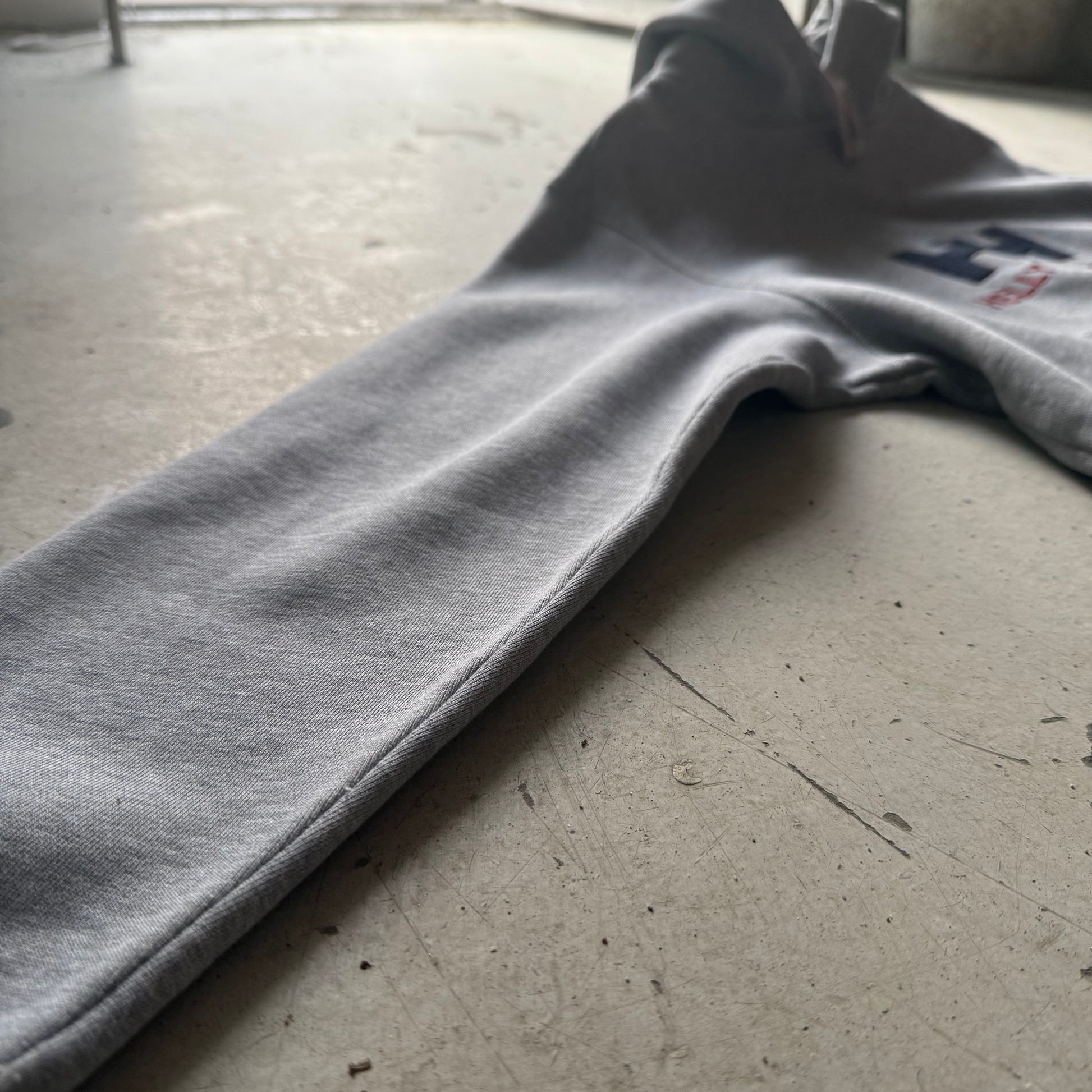 Helly Hansen hoodie – vintage grå hættetrøje med logo (Small) - Re:Junk Vintage