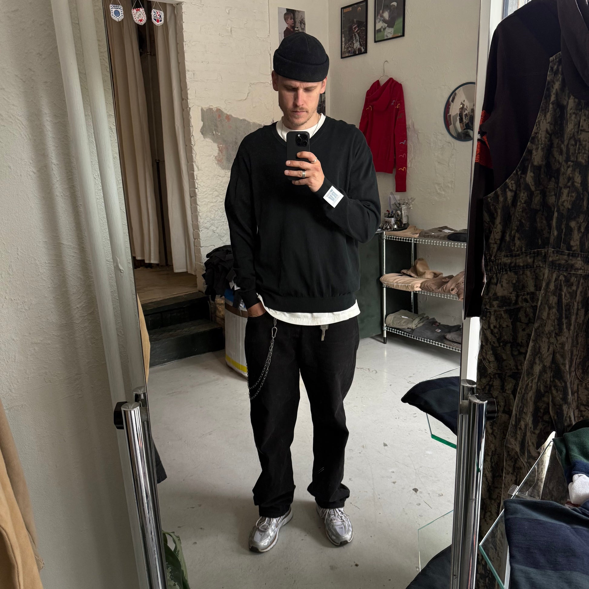 Lacoste sort V - neck sweatshirt – Vintage herretrøje i bomuld (XL) - Re:Junk Vintage