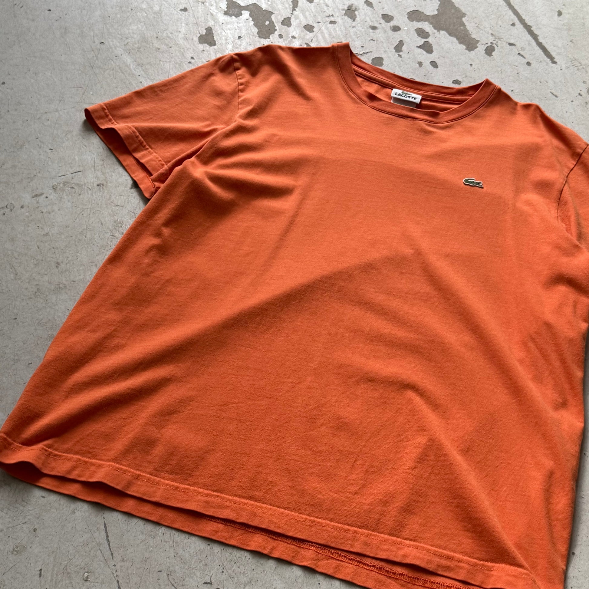Lacoste T-shirt – Medium – Rust Orange – Klassisk logo - Re:Junk Vintage