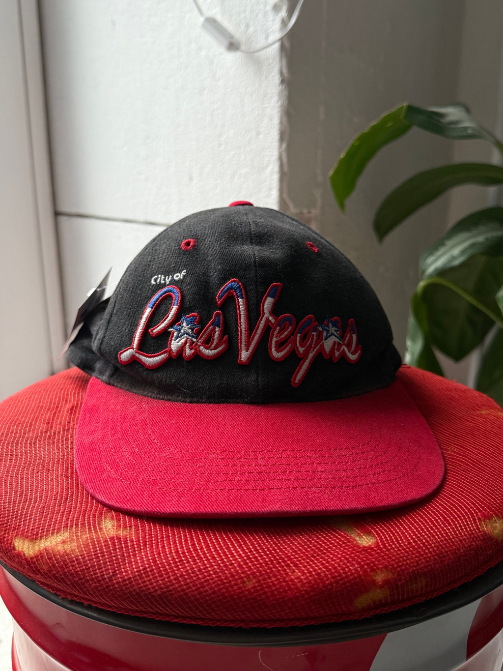 Las Vegas | cap | sort/rød | one size - Re:Junk Vintage