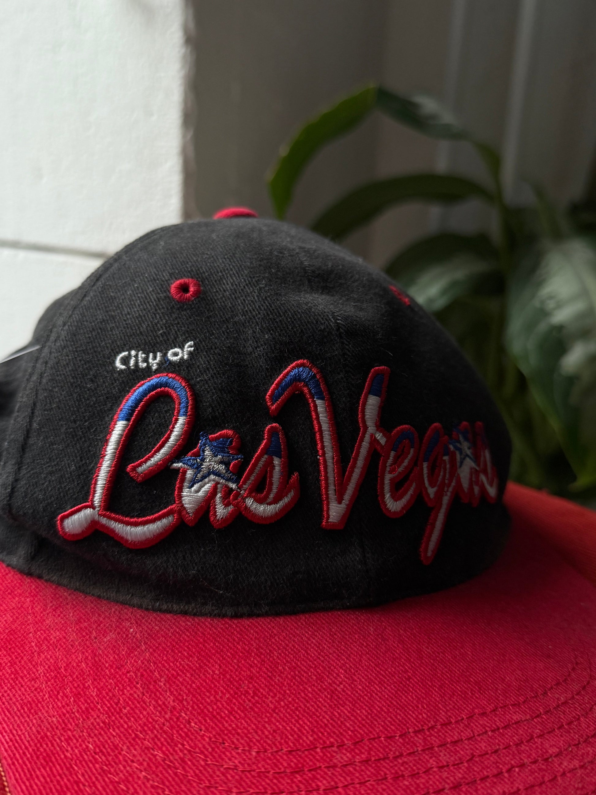 Las Vegas | cap | sort/rød | one size - Re:Junk Vintage