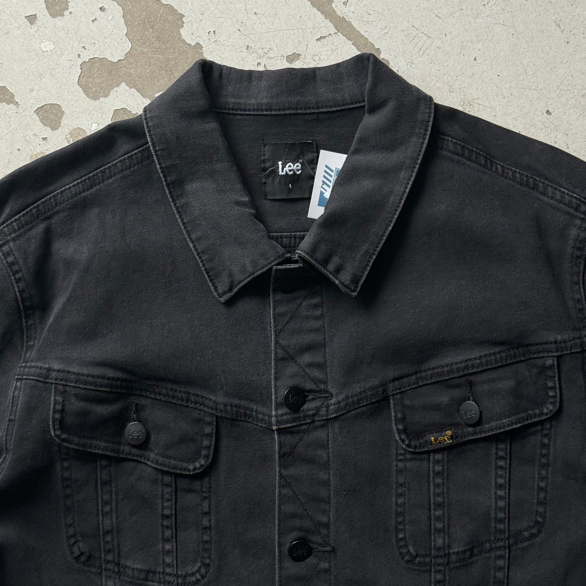 Lee | Denim jacket | Sort | L - Re:Junk Vintage