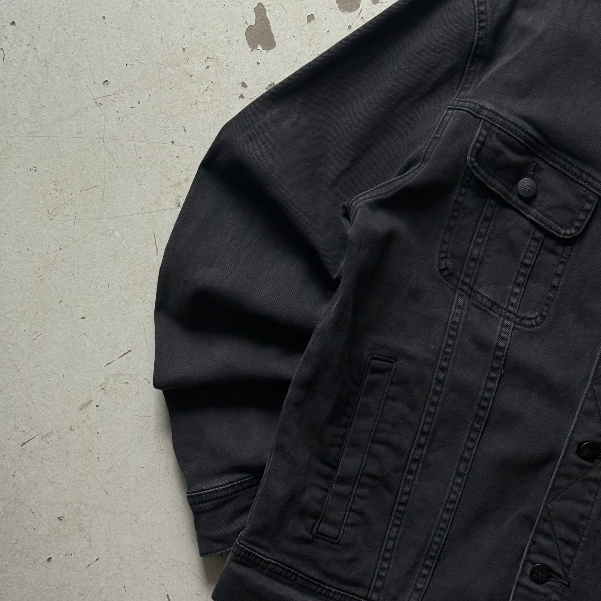 Lee | Denim jacket | Sort | L - Re:Junk Vintage