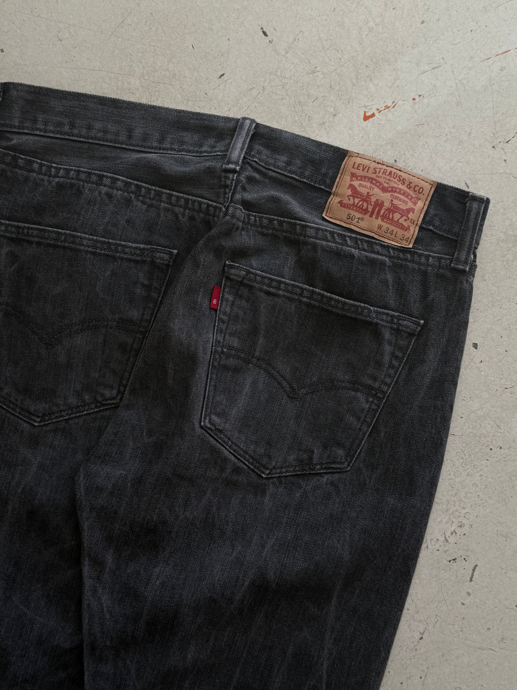 Levi’s | 501 jeans | sort/grå denim | W34/L34 - Re:Junk Vintage