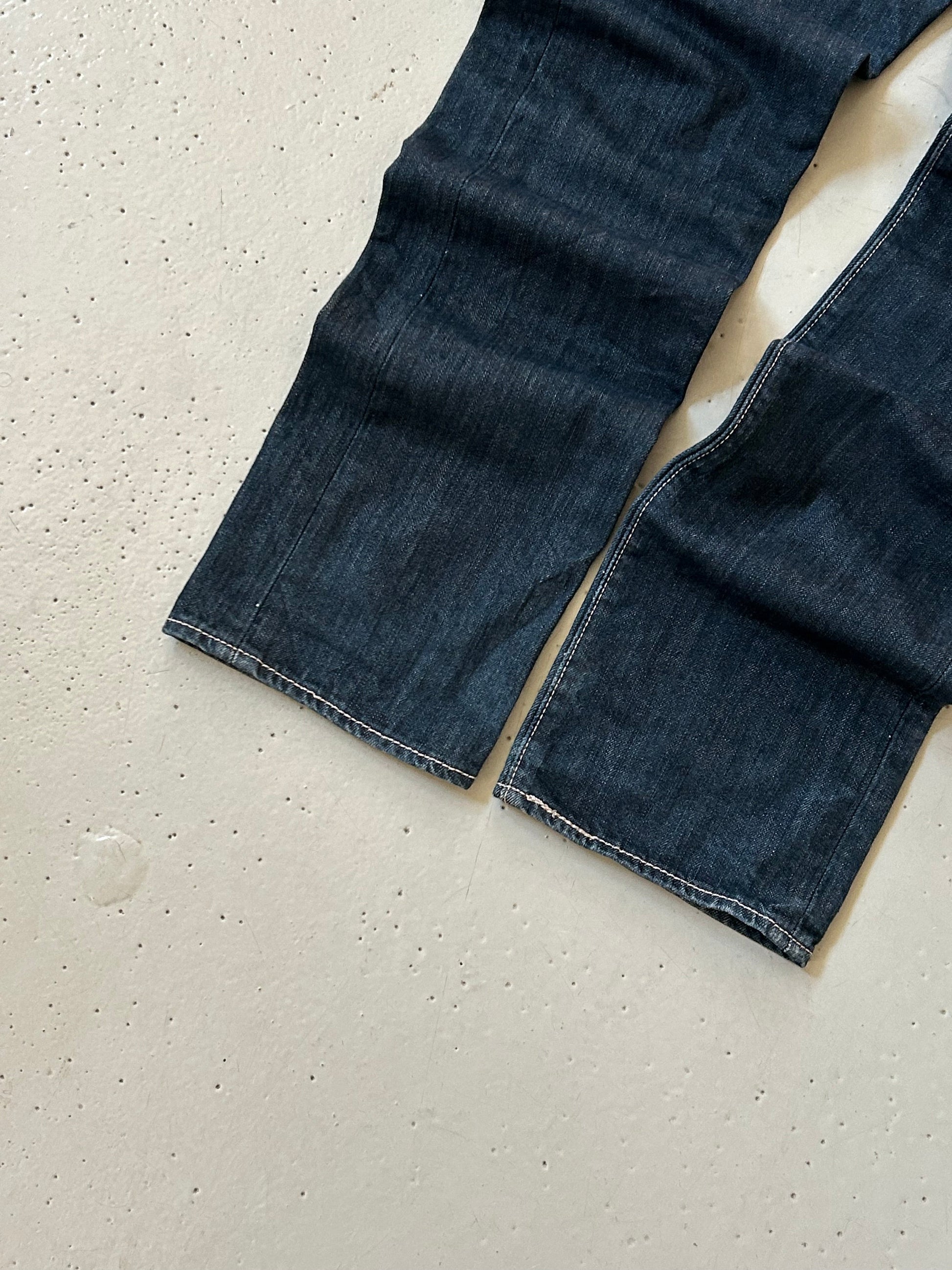 Levi’s 501 vintage jeans W29/L30 – klassisk straight fit denim mørkeblå 90’erne - Re:Junk Vintage