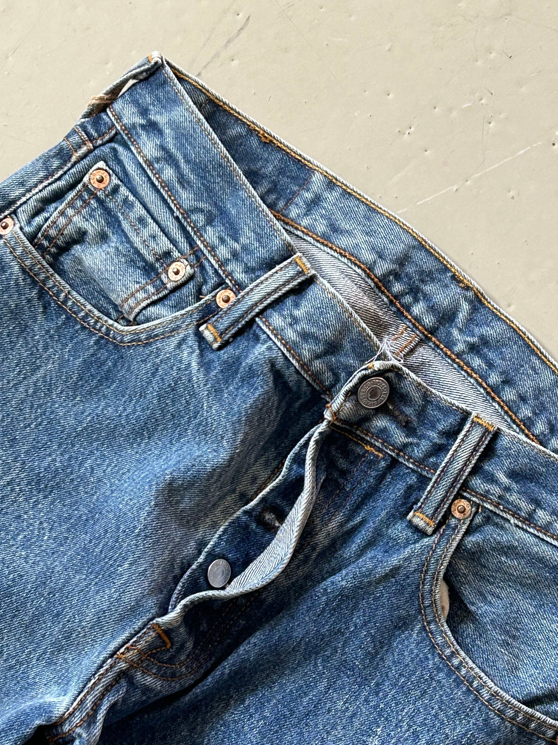 Levi’s 501 vintage jeans W30/L32 – klassisk straight fit denim blå 90’erne - Re:Junk Vintage
