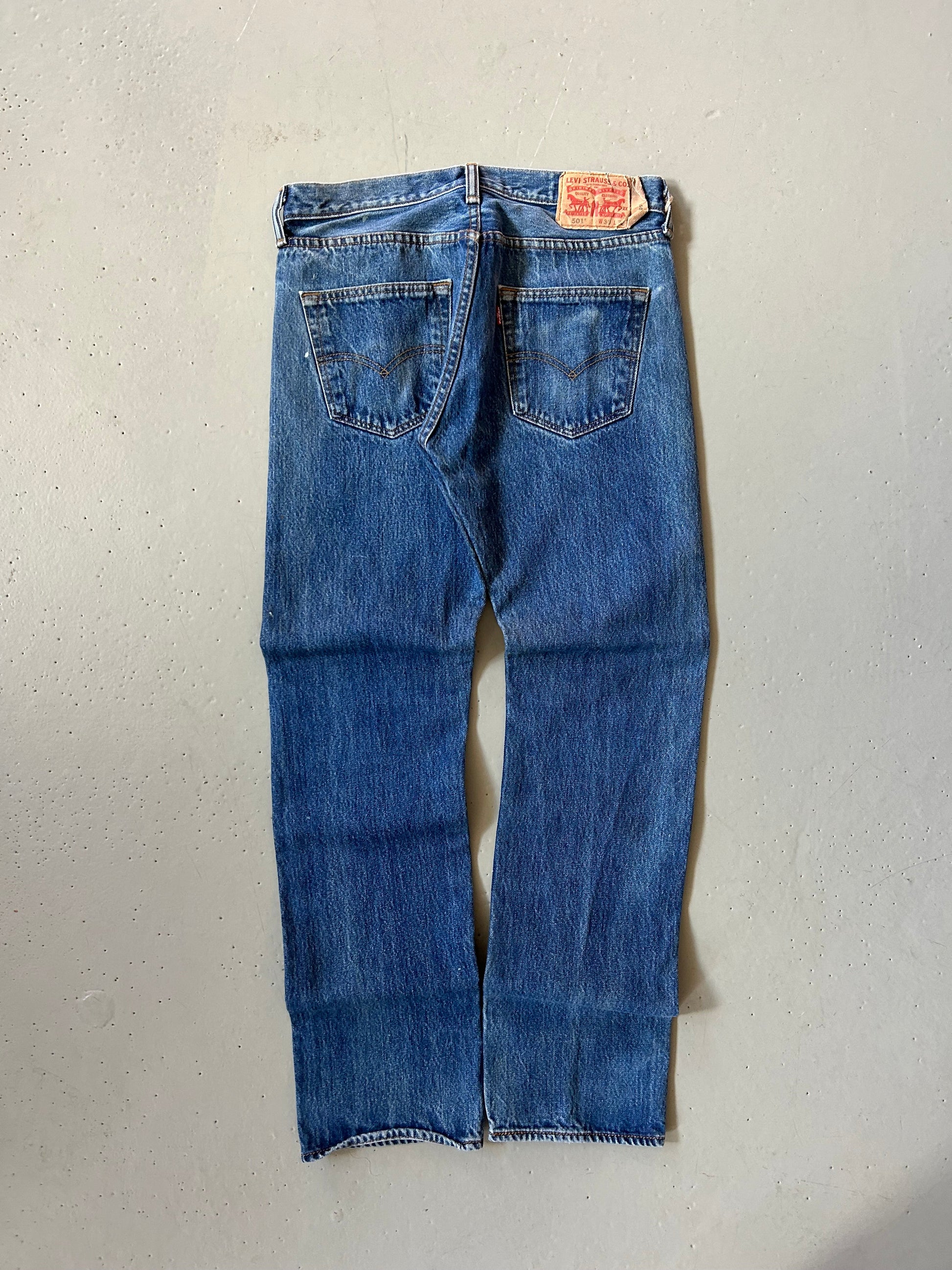 Levi’s 501 vintage jeans W30/L32 – klassisk straight fit denim blå 90’erne - Re:Junk Vintage