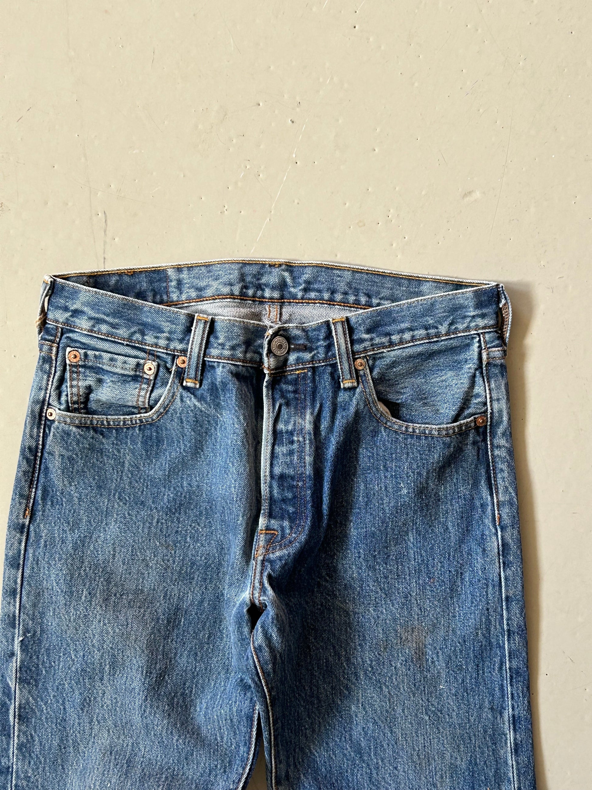 Levi’s 501 vintage jeans W30/L32 – klassisk straight fit denim blå 90’erne - Re:Junk Vintage