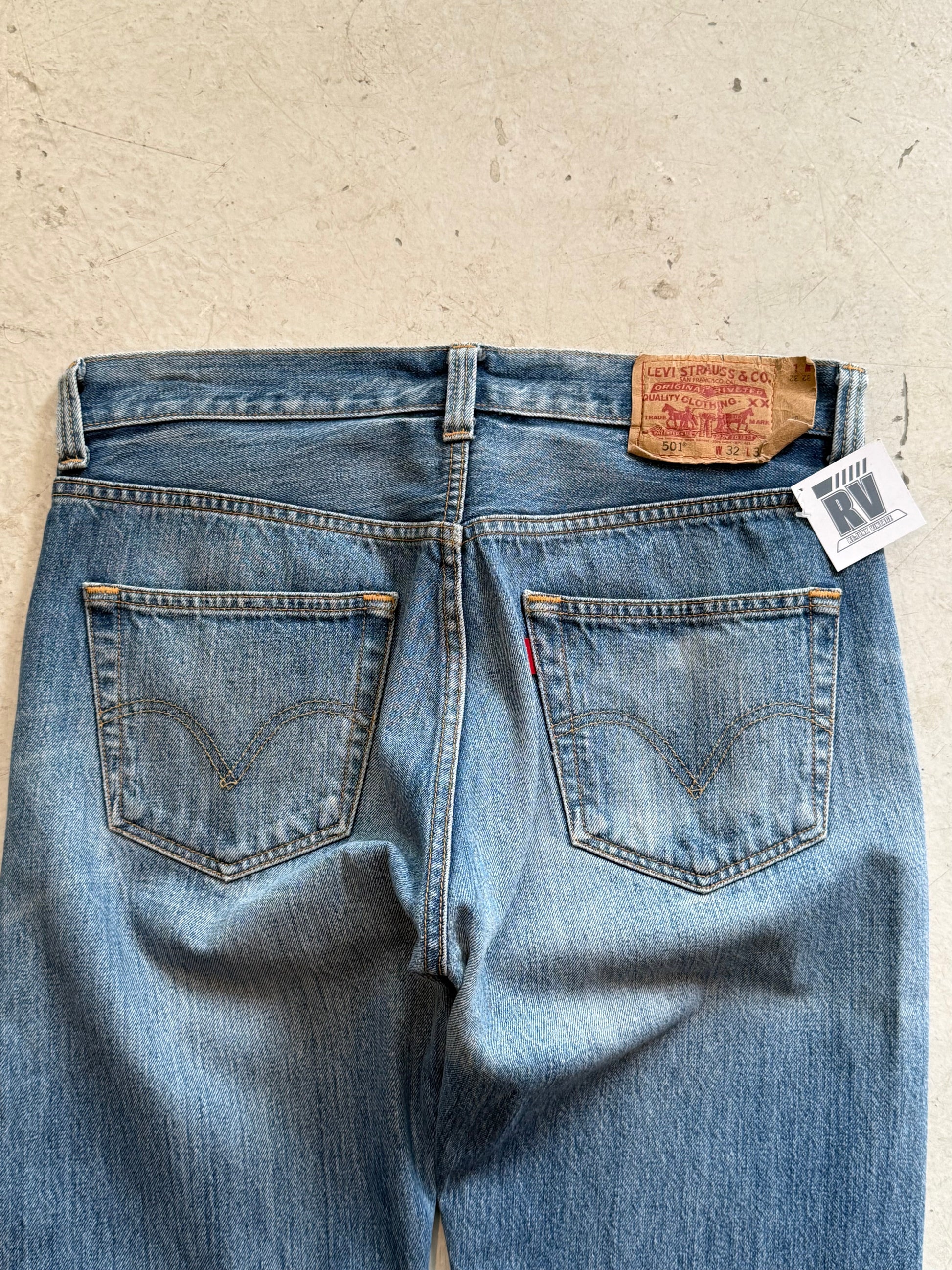 Levi’s 501 vintage jeans W32/L32 – klassisk straight fit denim blå 90’erne - Re:Junk Vintage
