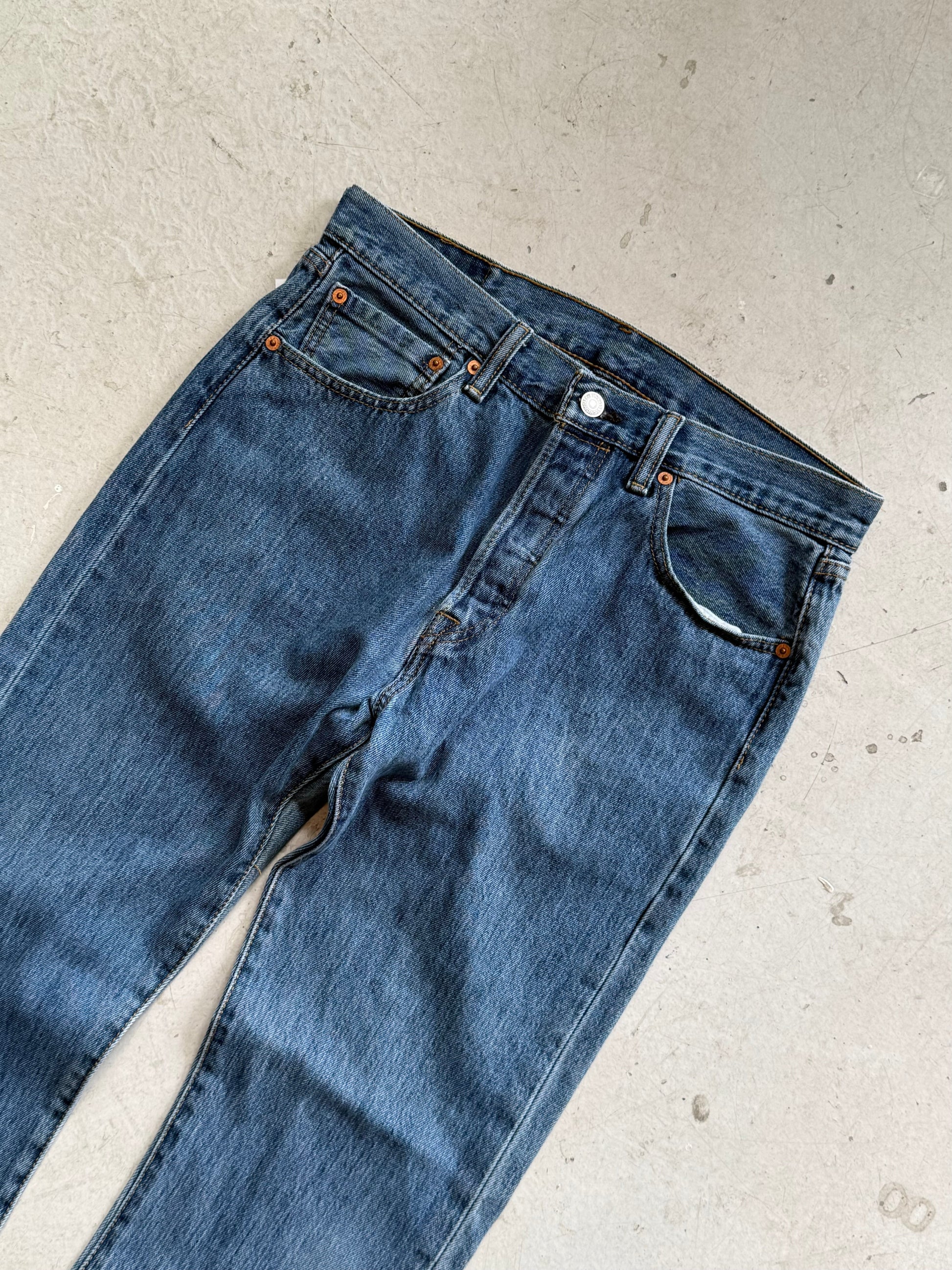 Levi’s 501 vintage jeans W32/L32 – klassisk straight fit denim blå 90’erne - Re:Junk Vintage