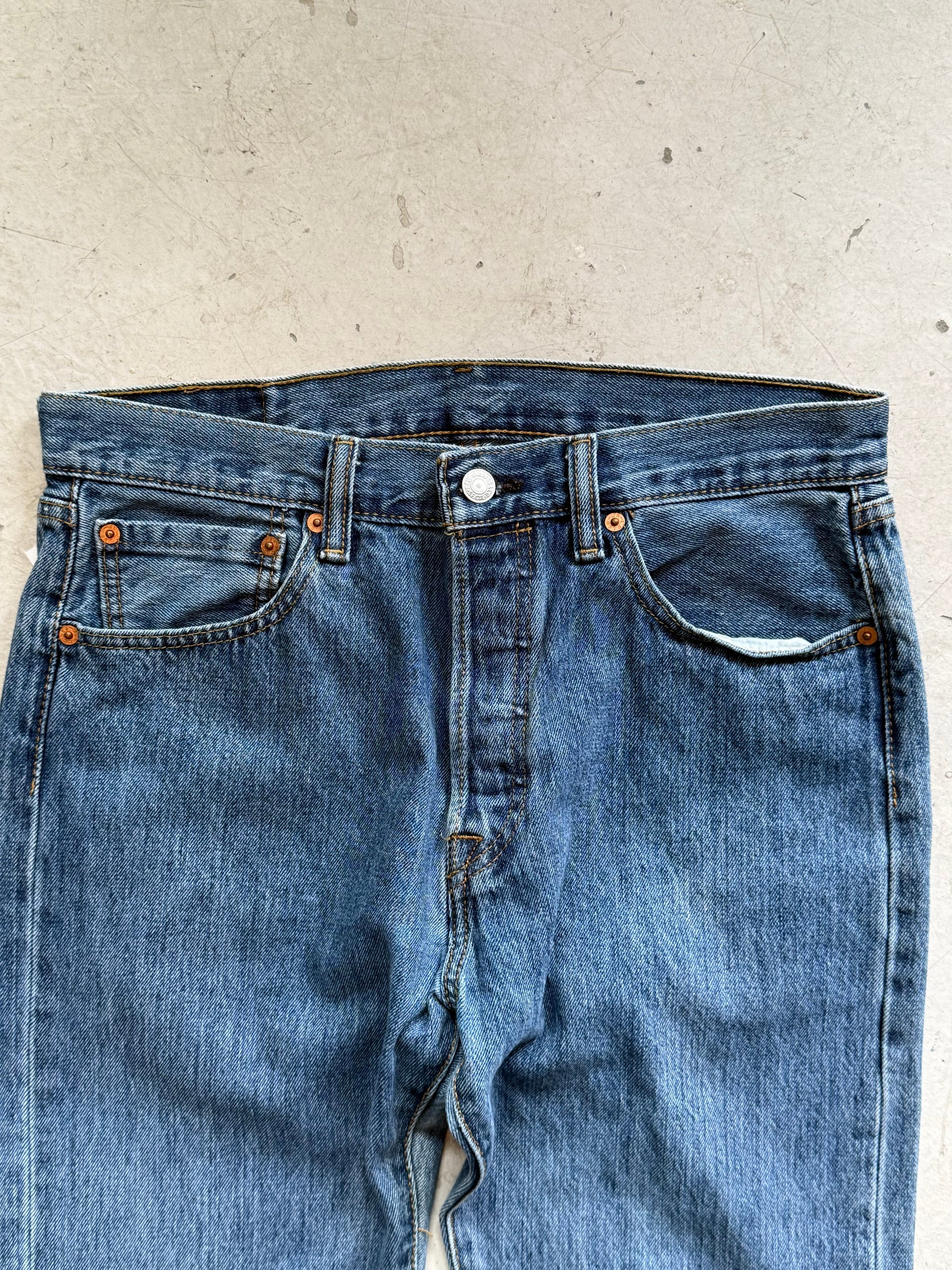 Levi’s 501 vintage jeans W32/L32 – klassisk straight fit denim blå 90’erne - Re:Junk Vintage