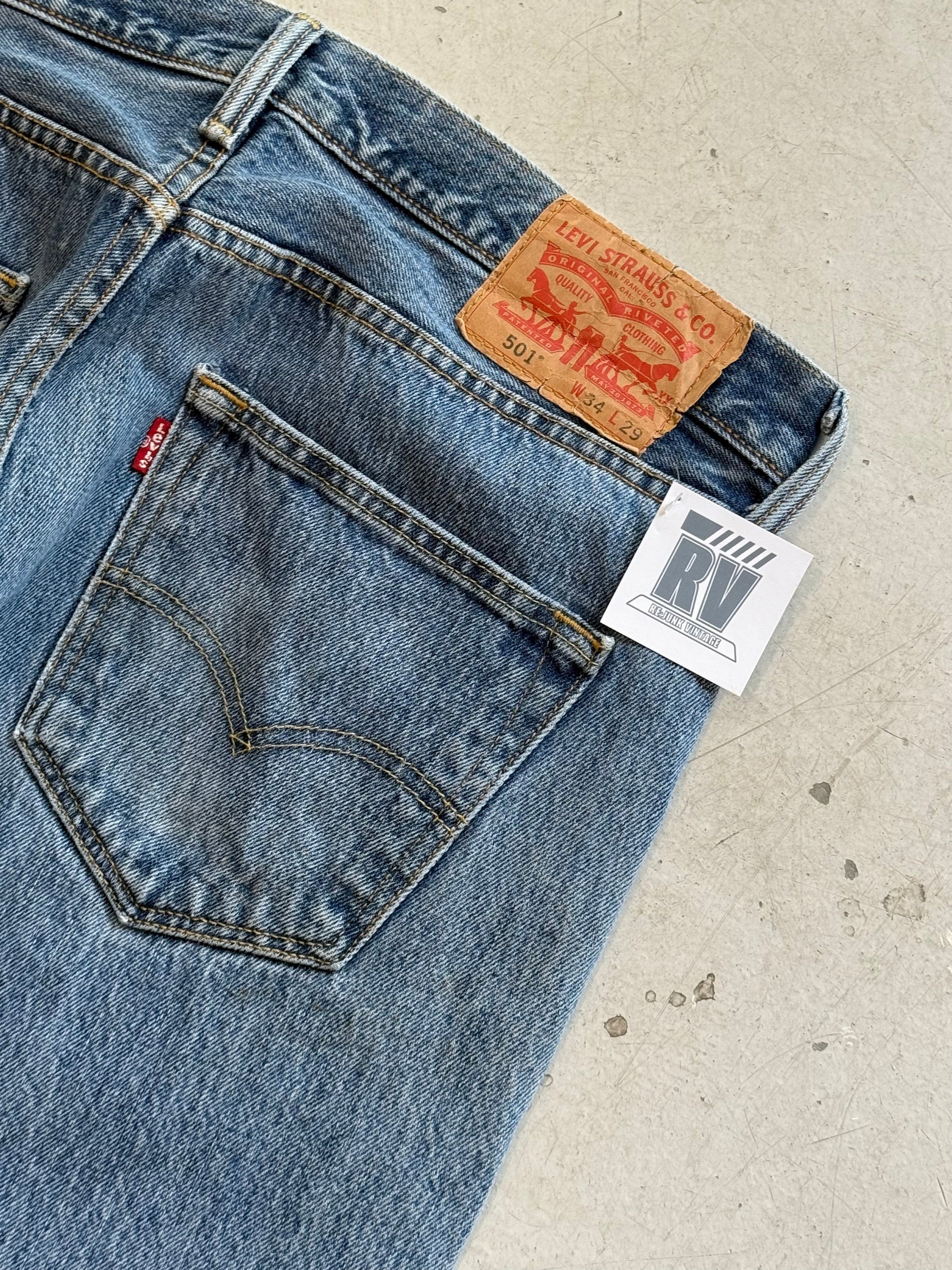 Levi’s 501 vintage jeans W34/L29 – klassisk straight fit denim blå 90’erne - Re:Junk Vintage