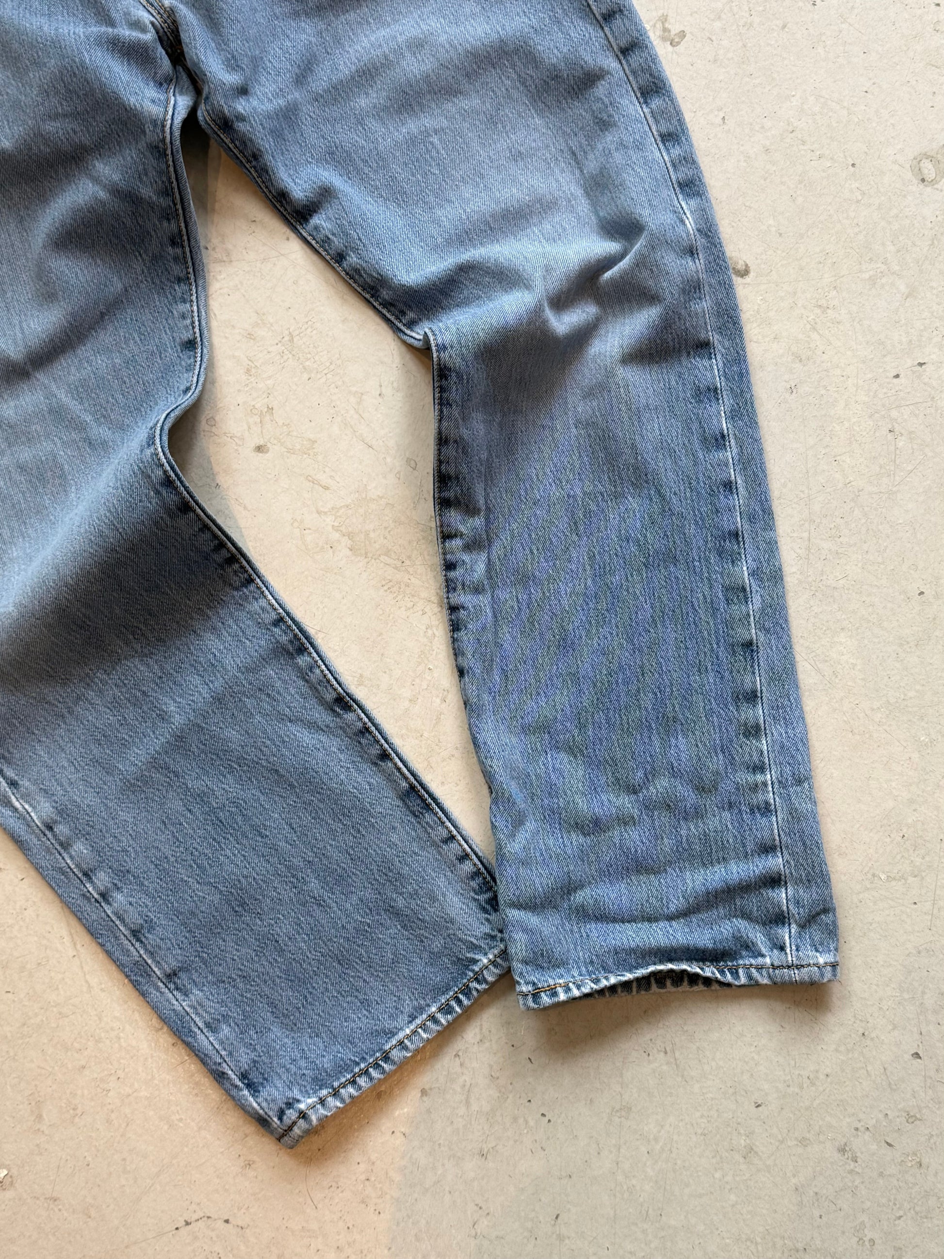 Levi’s 501 vintage jeans W34/L30 – klassisk straight fit denim blå 90’erne - Re:Junk Vintage