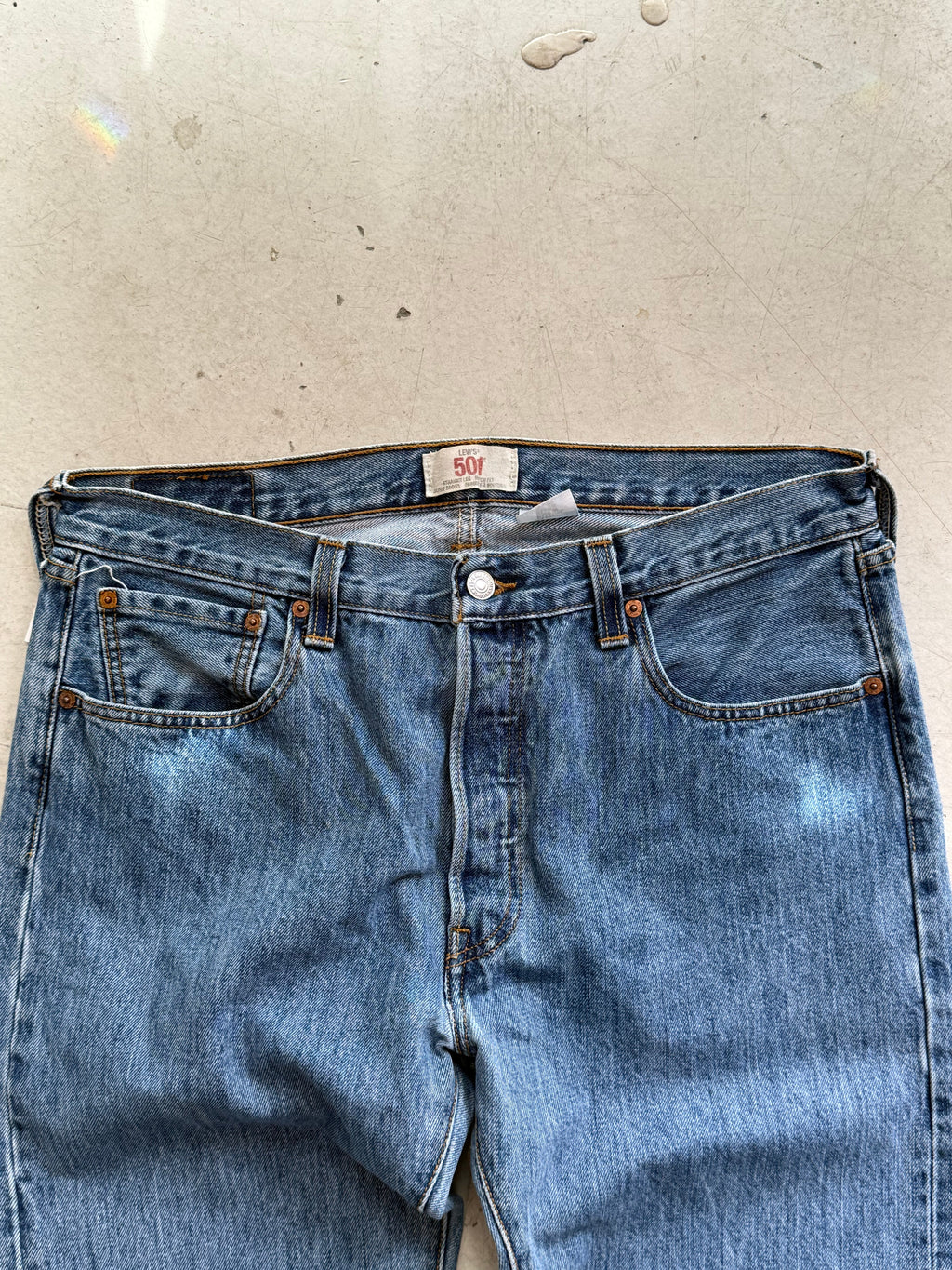 Levi’s 501 vintage jeans W34/L30 – klassisk straight fit denim blå 90’erne - Re:Junk Vintage