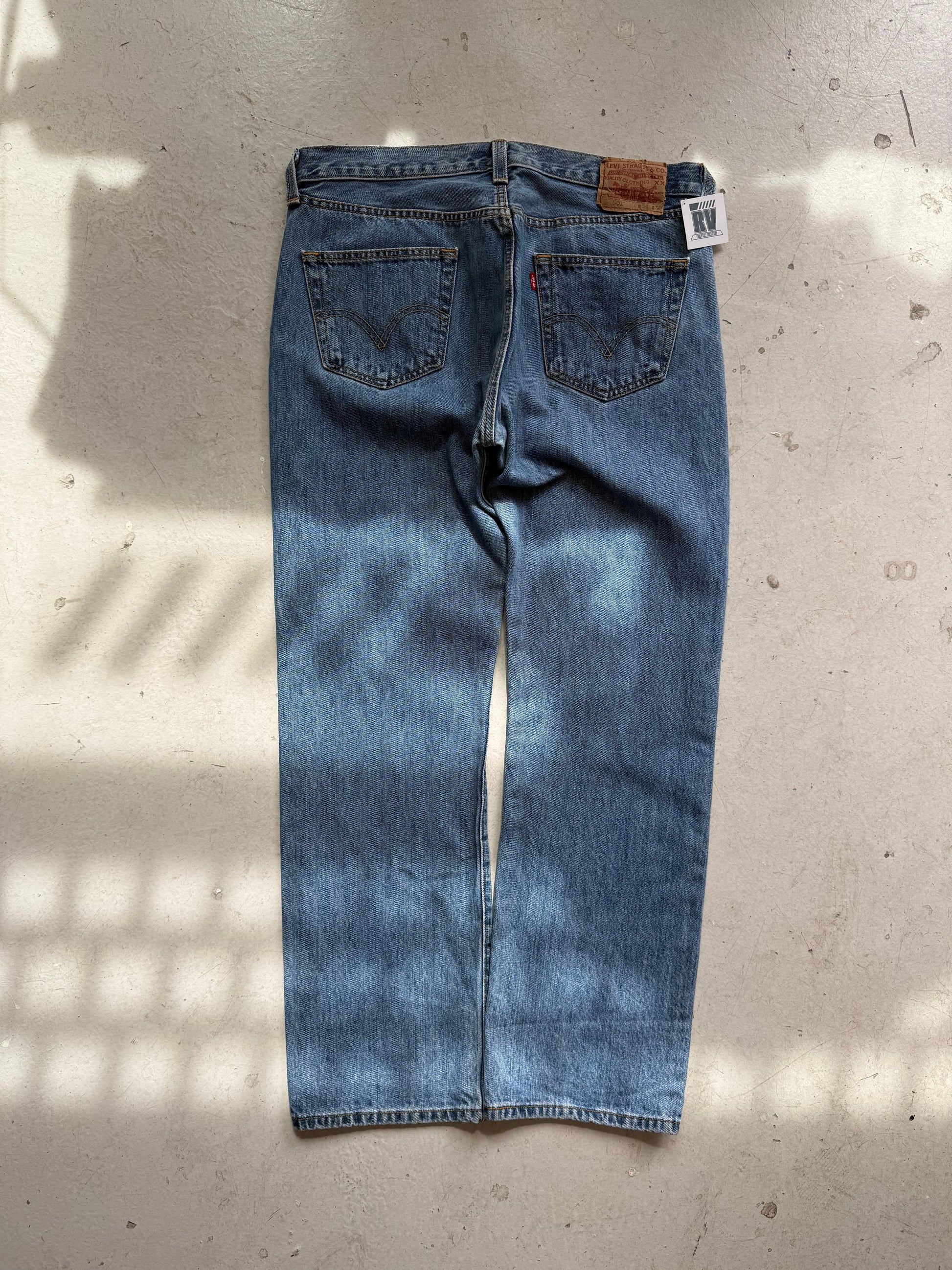 Levi’s 501 vintage jeans W34/L30 – klassisk straight fit denim blå 90’erne - Re:Junk Vintage