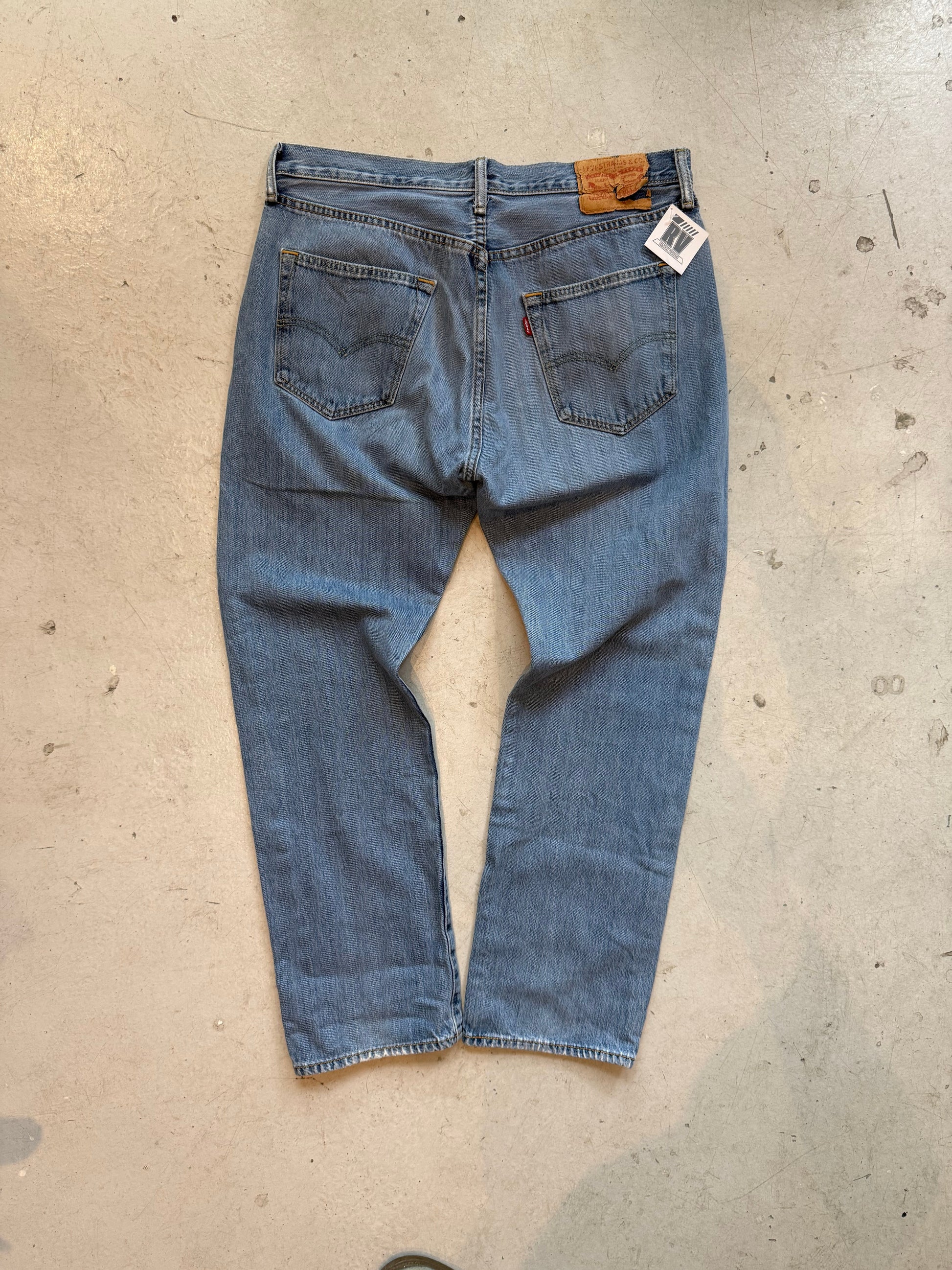 Levi’s 501 vintage jeans W34/L30 – klassisk straight fit denim blå 90’erne - Re:Junk Vintage