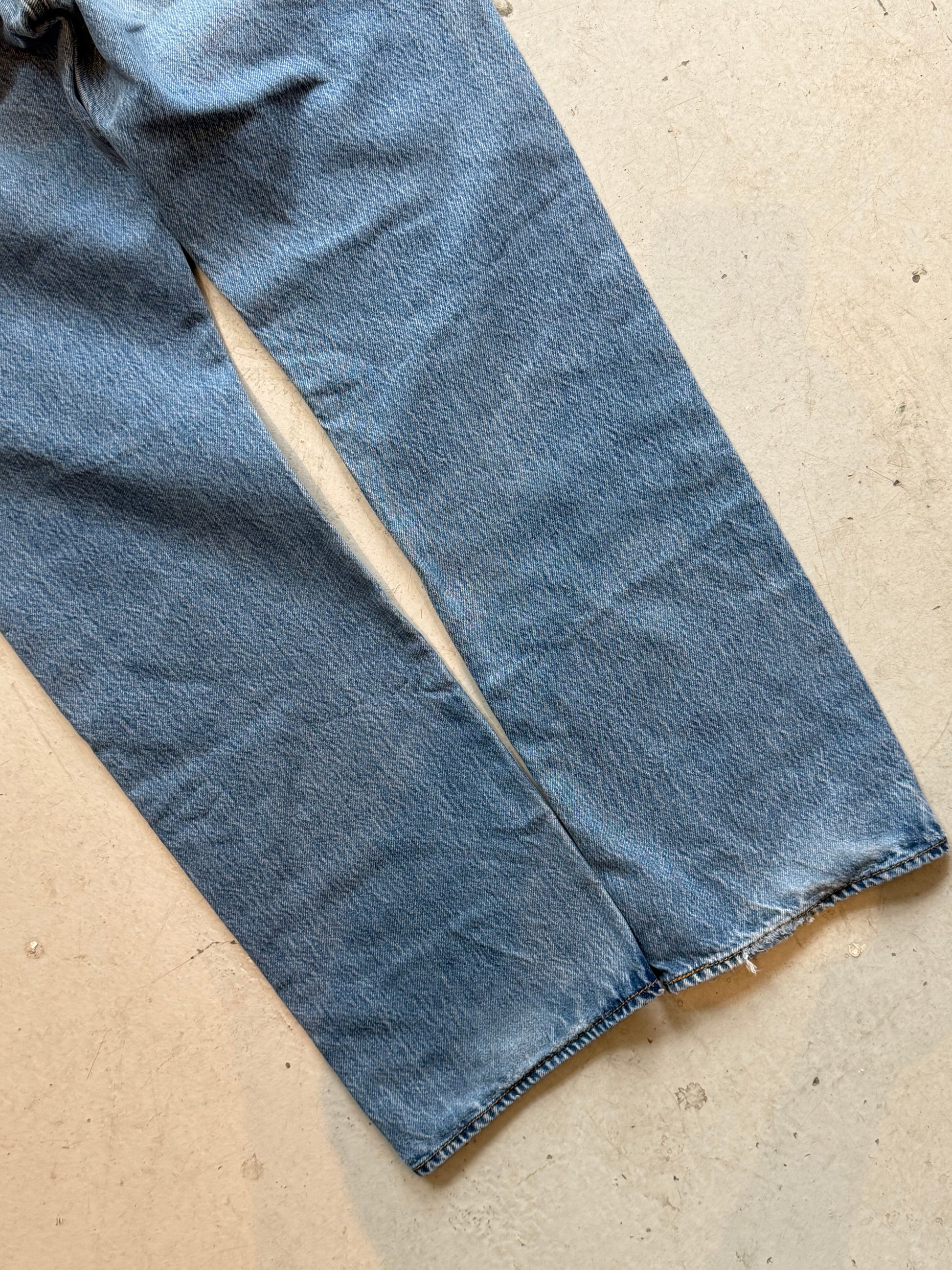Levi’s 501 vintage jeans W36/L32 – klassisk straight fit denim blå 90’erne - Re:Junk Vintage