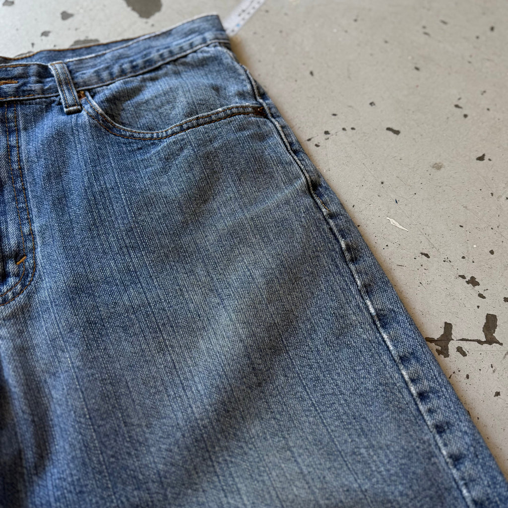 Levi’s 505 | denim shorts | lys blå | W33 - Re:Junk Vintage