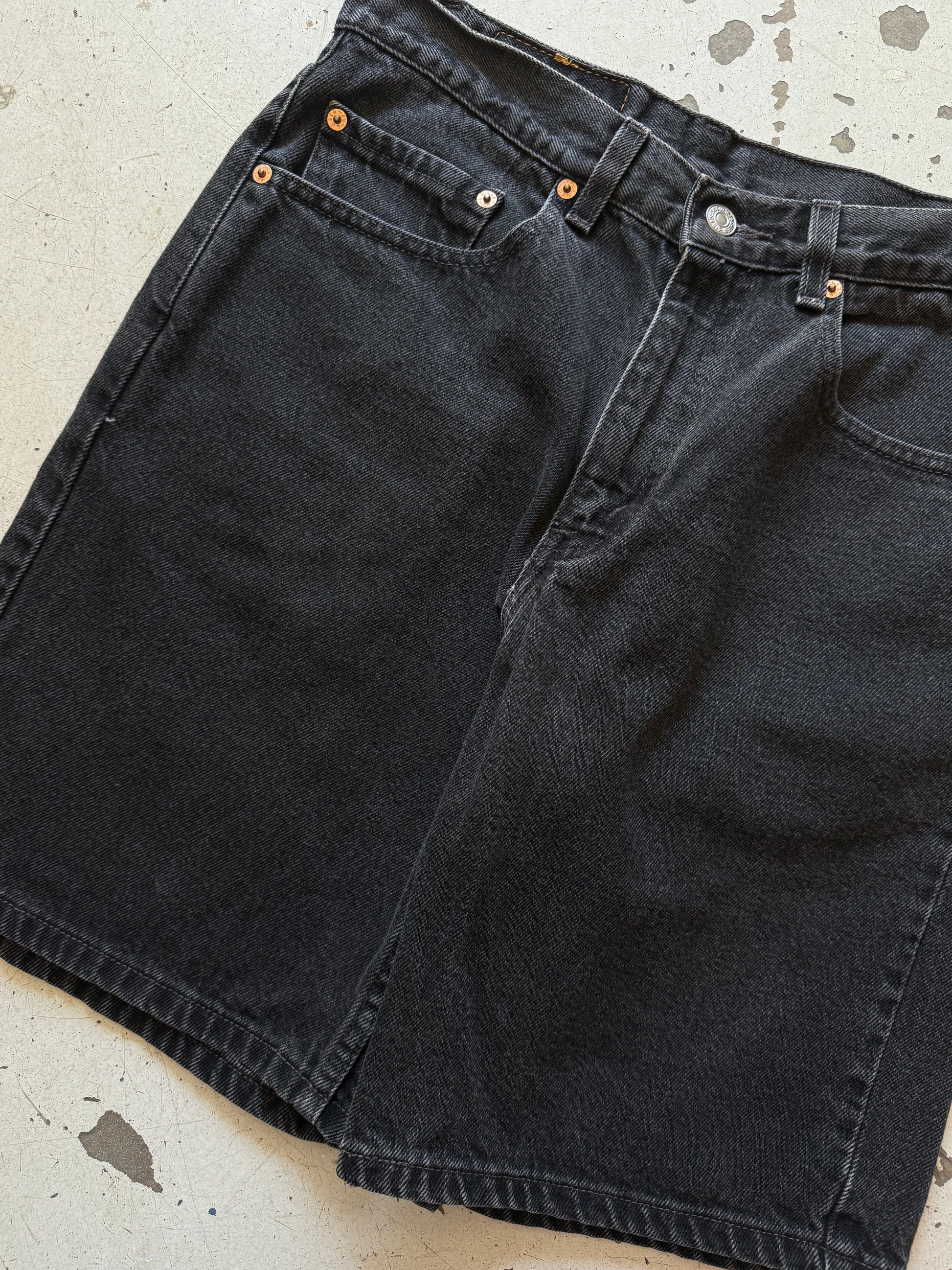 Levi’s 550 | denim shorts | sort | W31 - Re:Junk Vintage