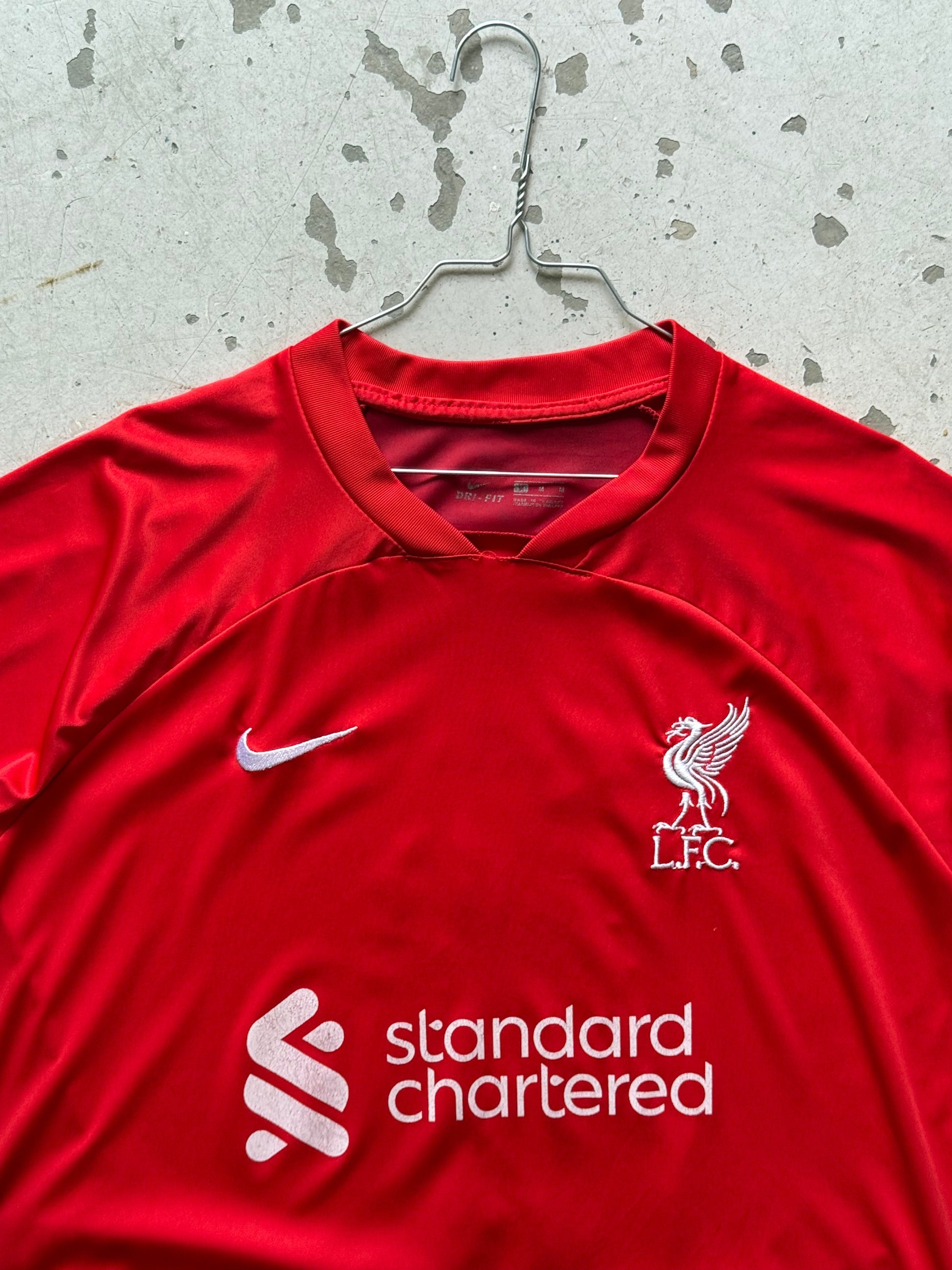 Liverpool Secondhand Fodboldtrøje – 2022/2023 - Medium - Re:Junk Vintage