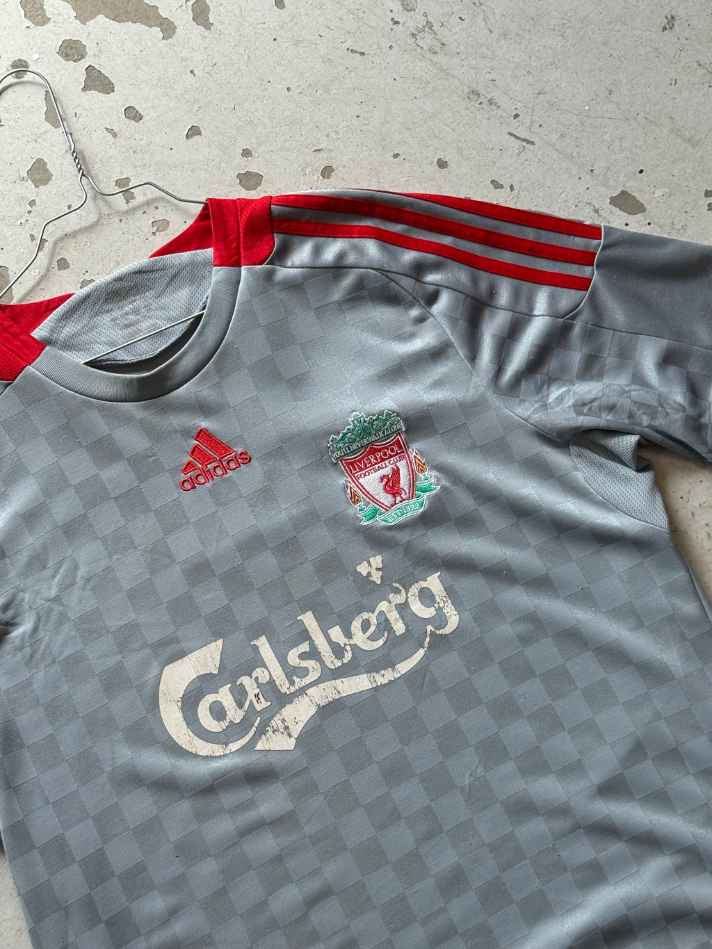 Liverpool Vintage Fodboldtrøje – 2009/2010 - Medium - Re:Junk Vintage