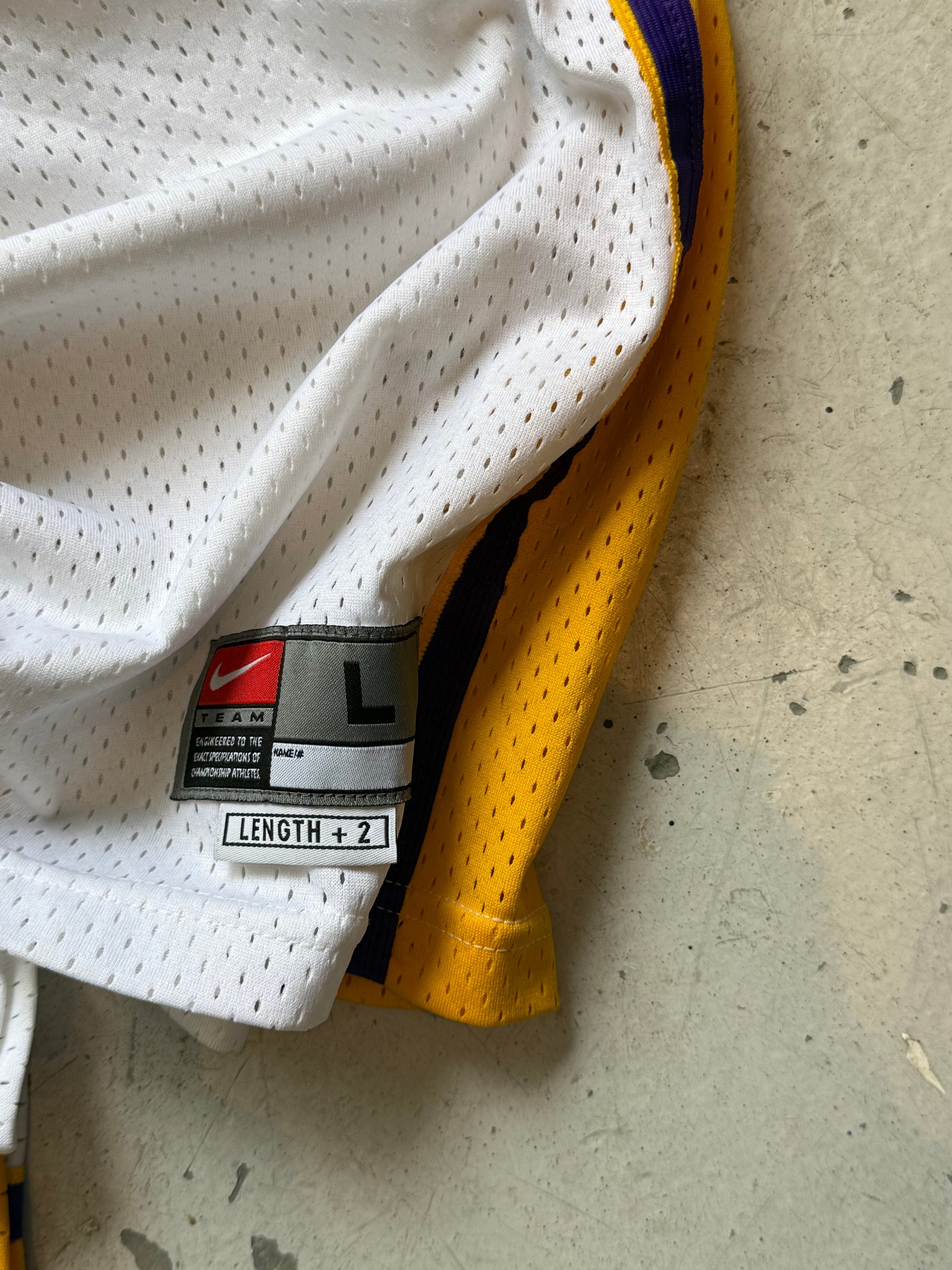 Los Angeles Lakers vintage NBA basketballtrøje – Large - Re:Junk Vintage