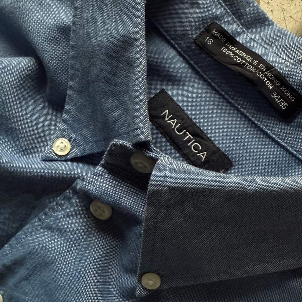 Nautica oxford skjorte – Str. L – Klassisk blå herreskjorte - Re:Junk Vintage