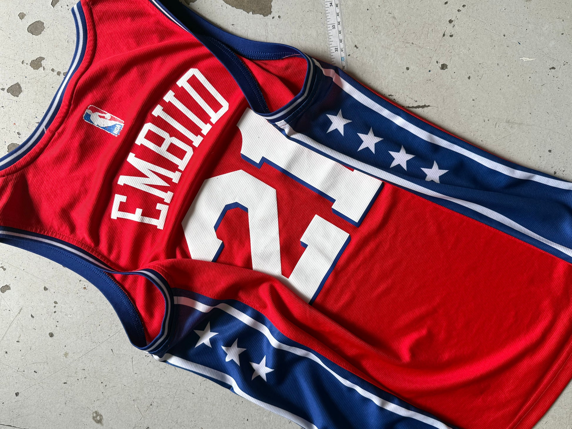 NBA | Sixers Embiid 21 | rød| M - Re:Junk Vintage