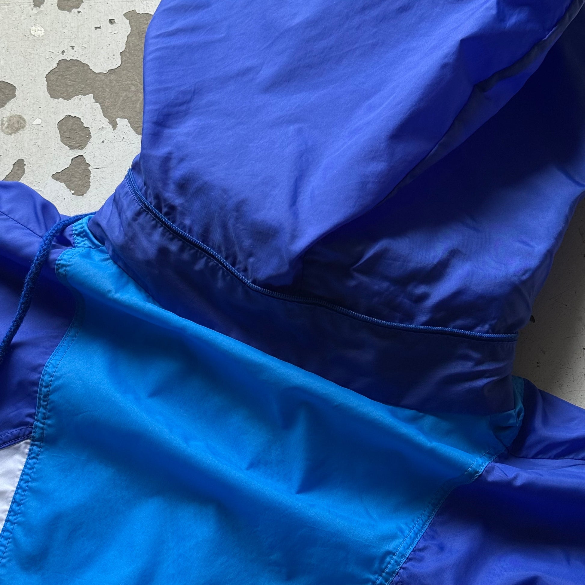 New Balance | anorak jakke | blå/hvid | L - Re:Junk Vintage