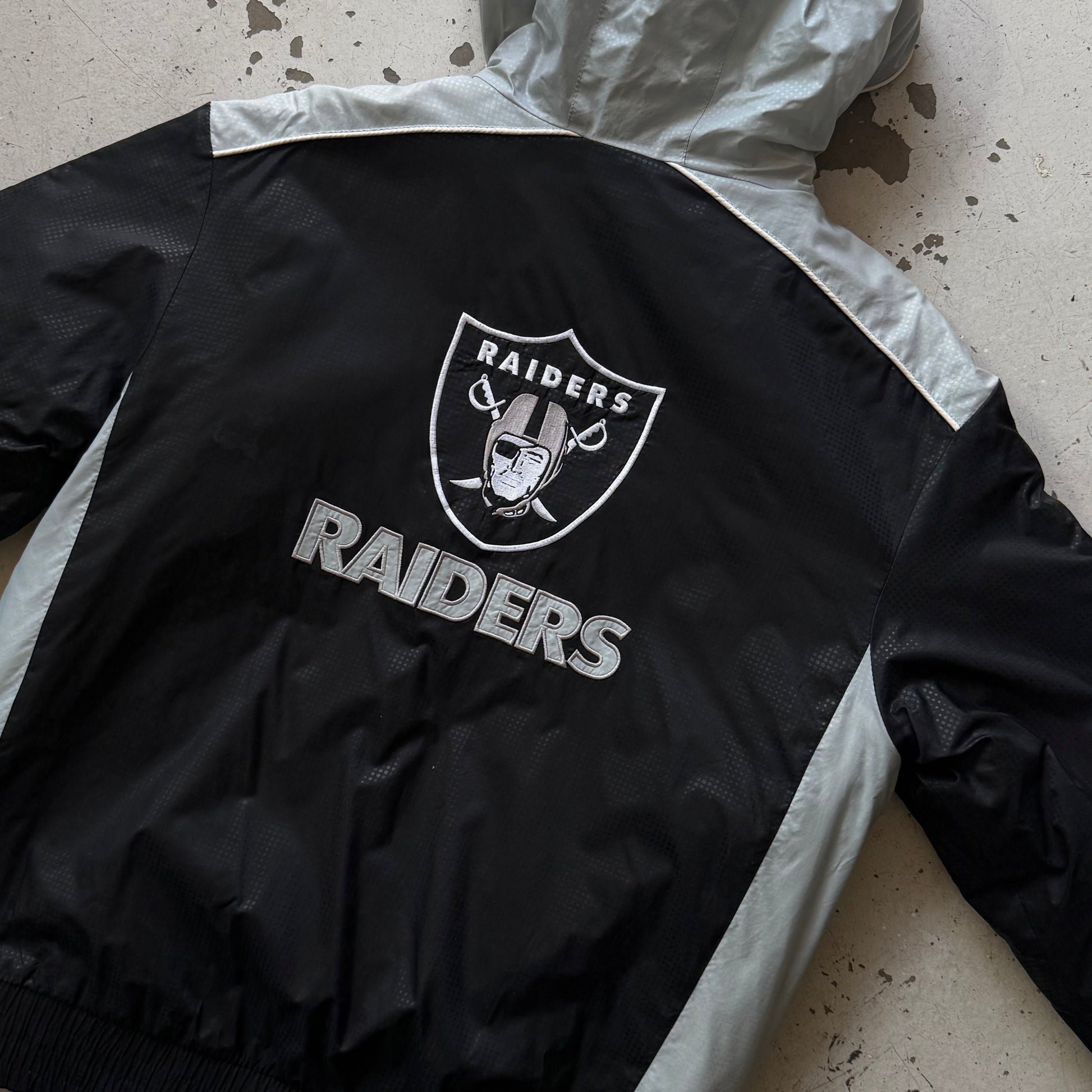 NFL Raiders | hooded jakke | sort/grå | L - Re:Junk Vintage