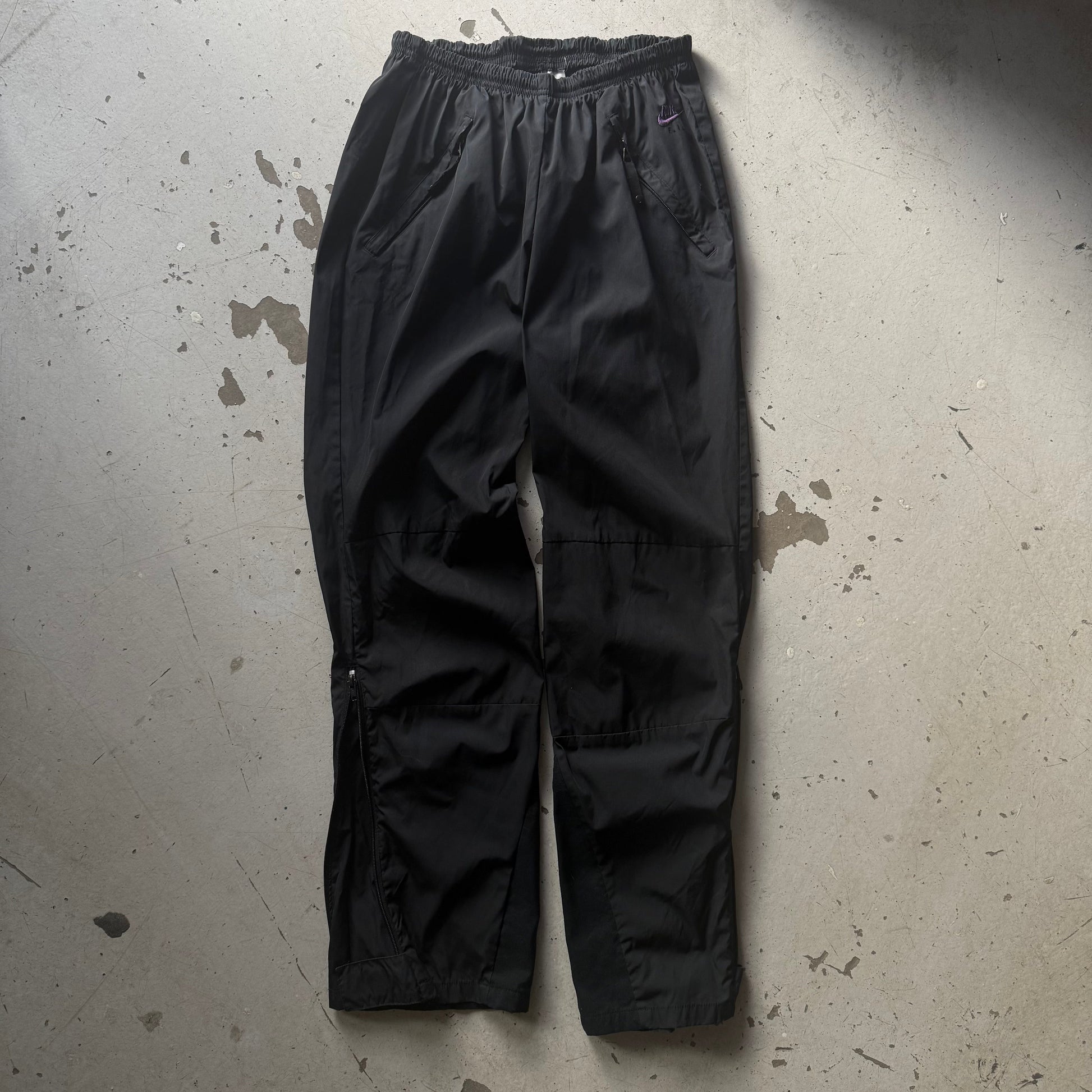 Nike ACG | trackpants | sort/lilla | M - Re:Junk Vintage