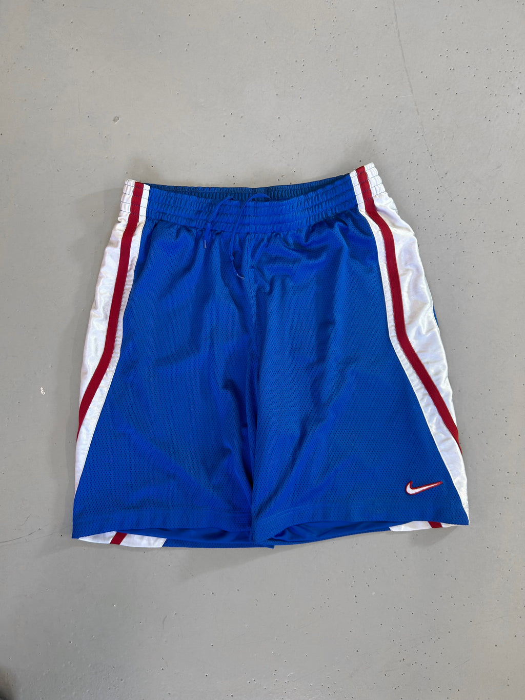 Nike Basketball Shorts - Large - Re:Junk Vintage