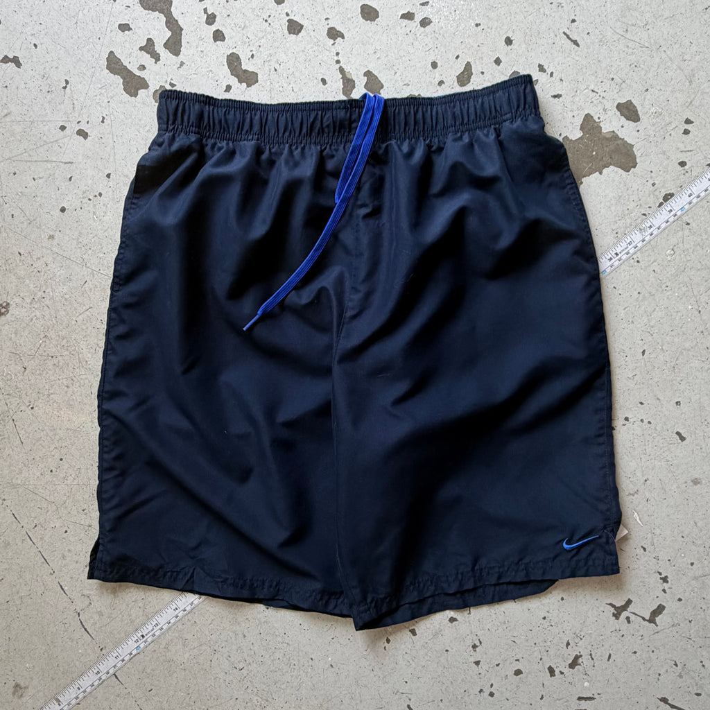 Nike | shorts | navy | Medium - Re:Junk Vintage