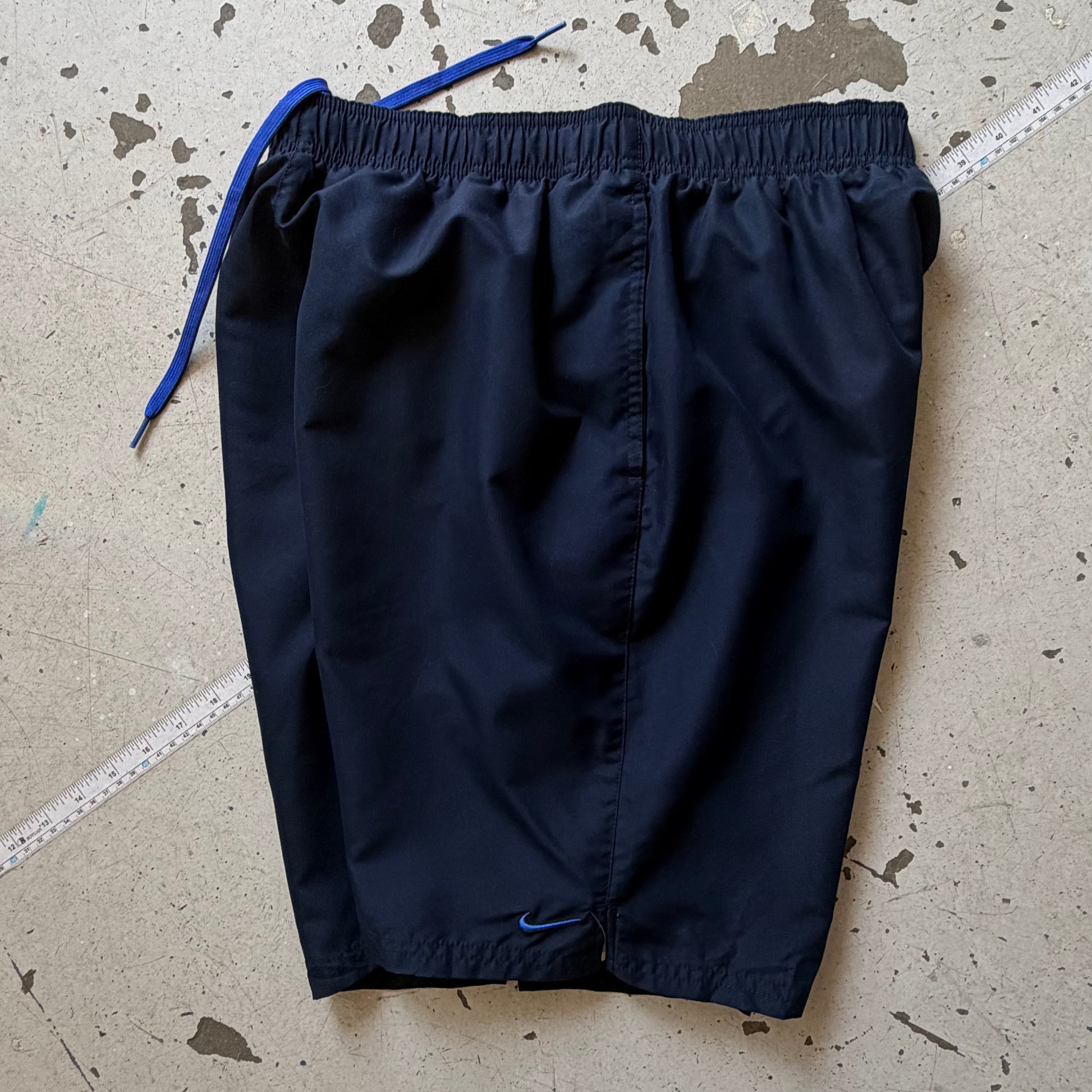 Nike | shorts | navy | Medium - Re:Junk Vintage