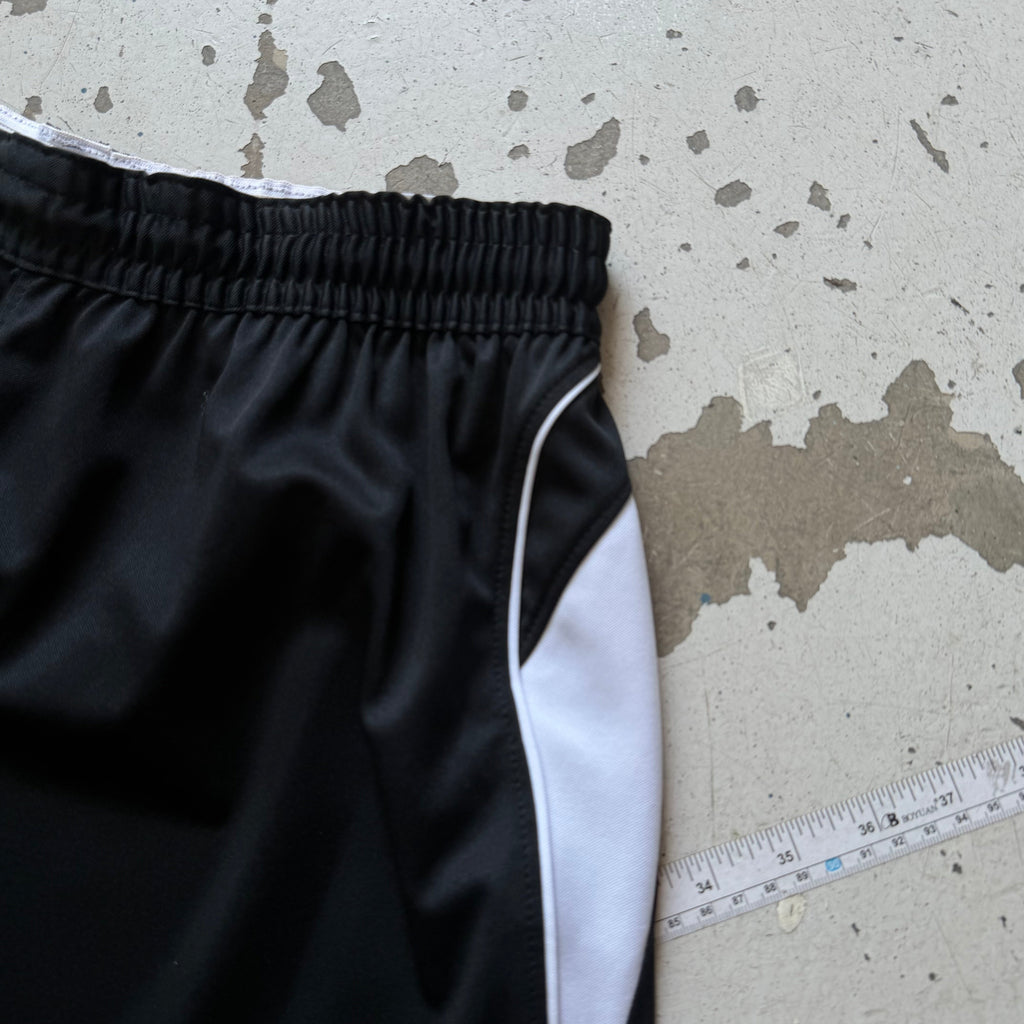Nike | shorts | sort/hvid | Medium - Re:Junk Vintage