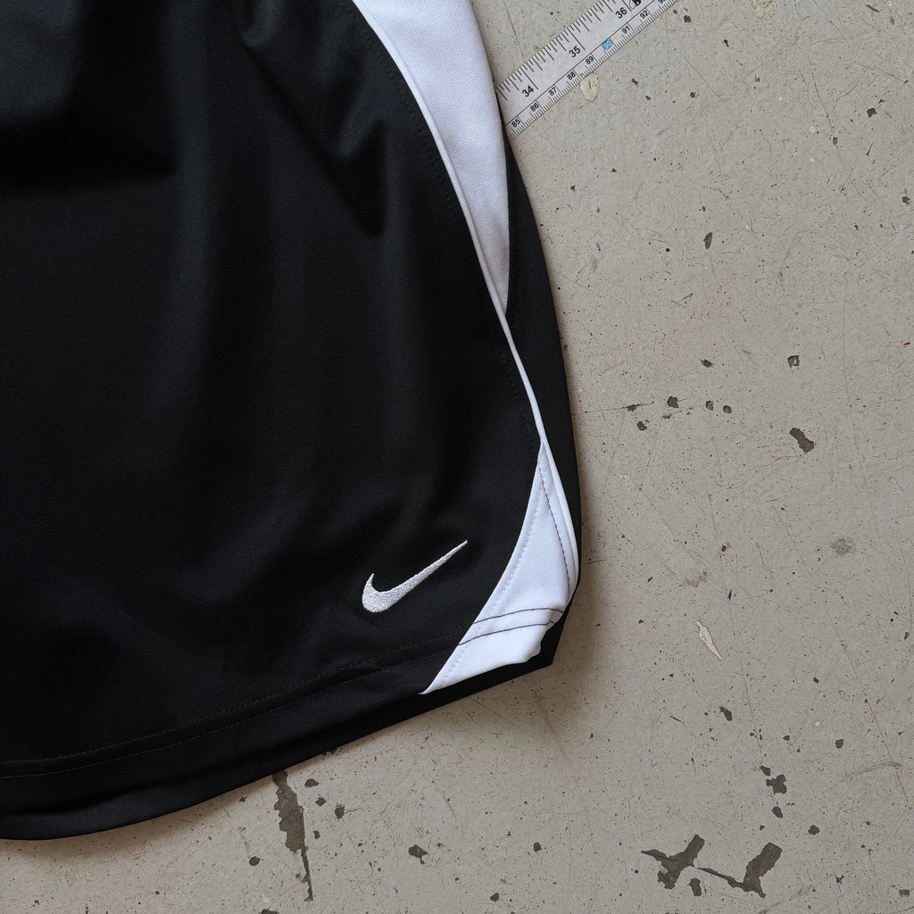 Nike | shorts | sort/hvid | Medium - Re:Junk Vintage