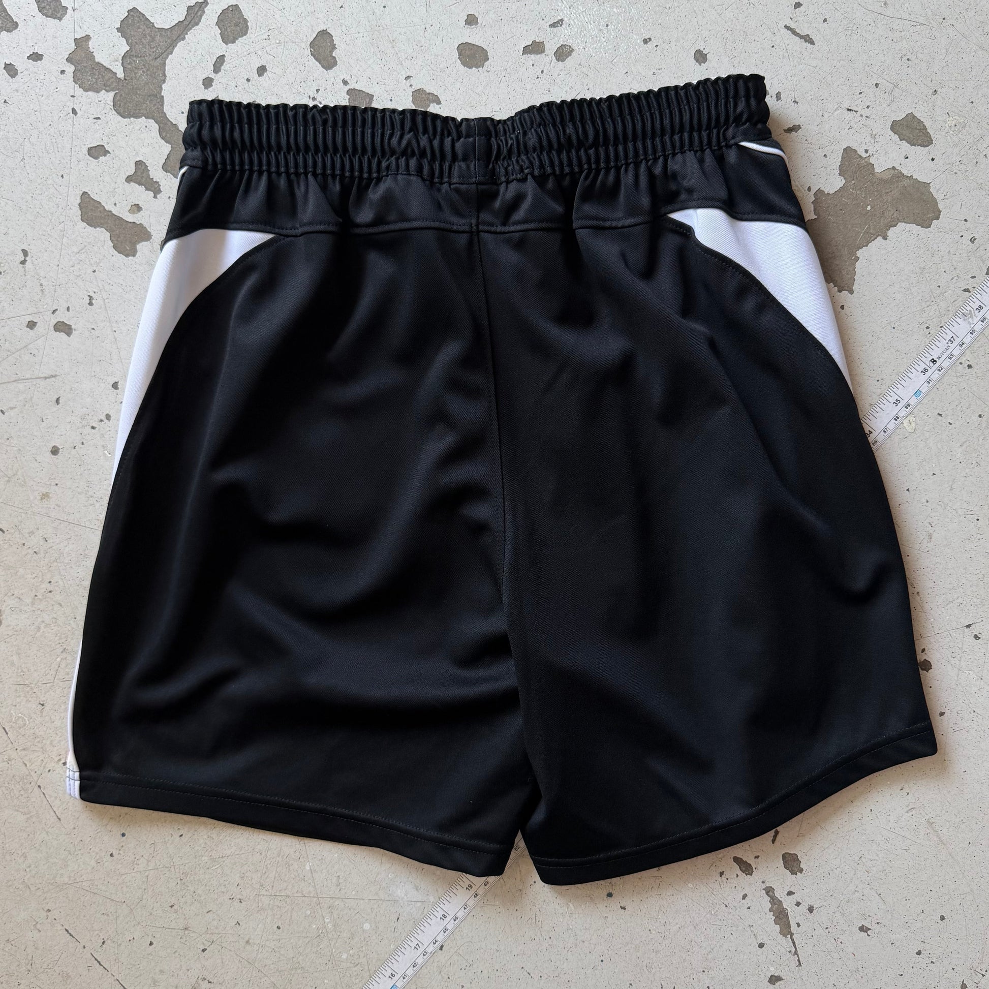 Nike | shorts | sort/hvid | Medium - Re:Junk Vintage