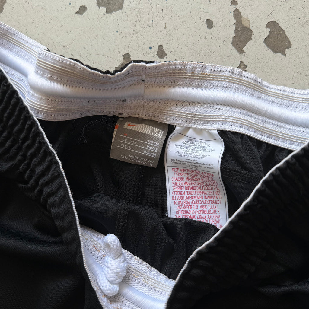 Nike | shorts | sort/hvid | Medium - Re:Junk Vintage
