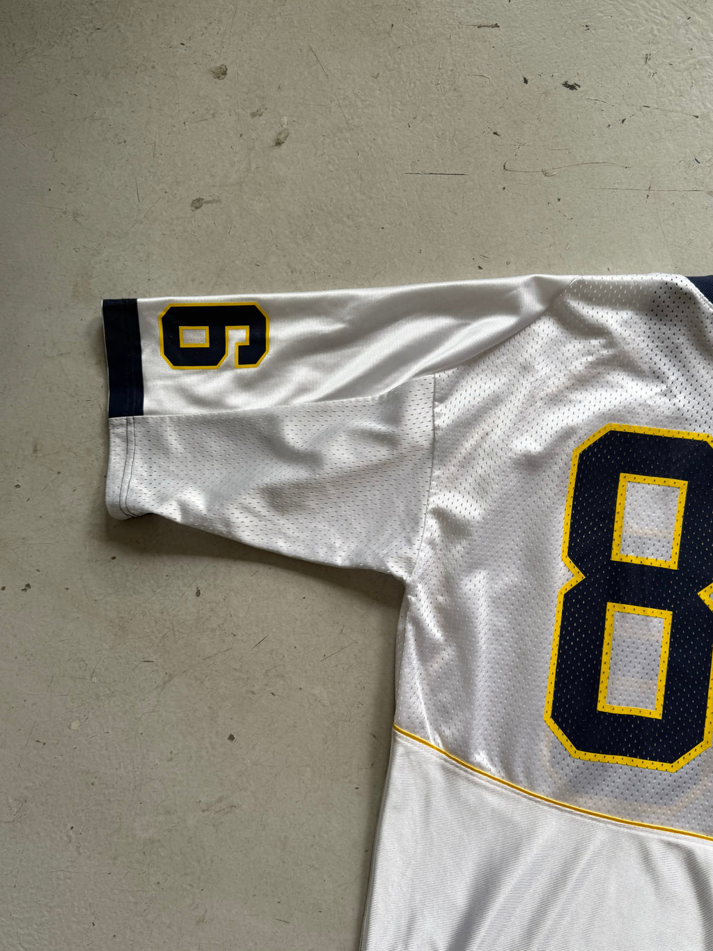 Nike Team | football jersey nr. 86 | hvid/navy/gul | M - Re:Junk Vintage