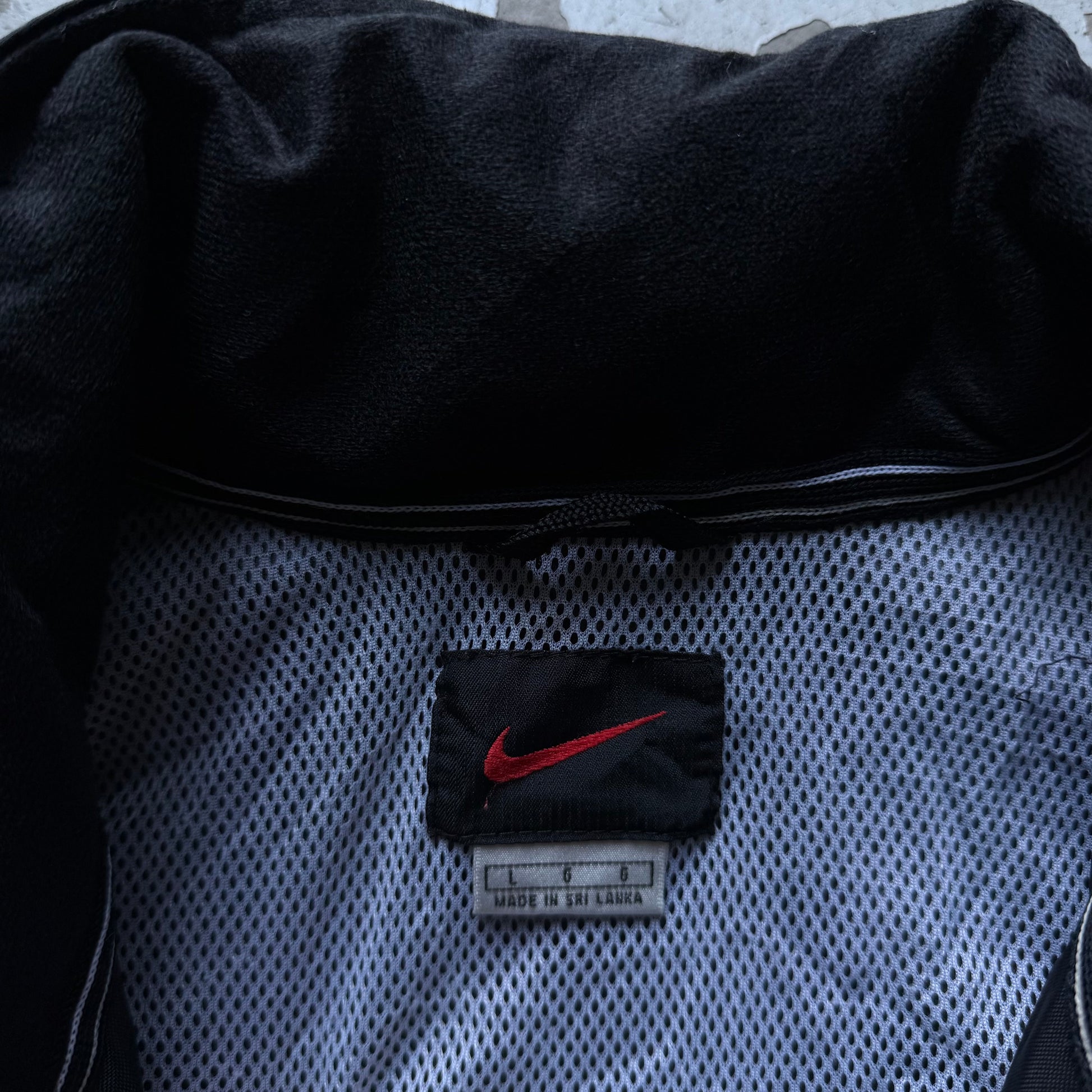 Nike Vintage Track Jacket Black White – Str. L - Re:Junk Vintage