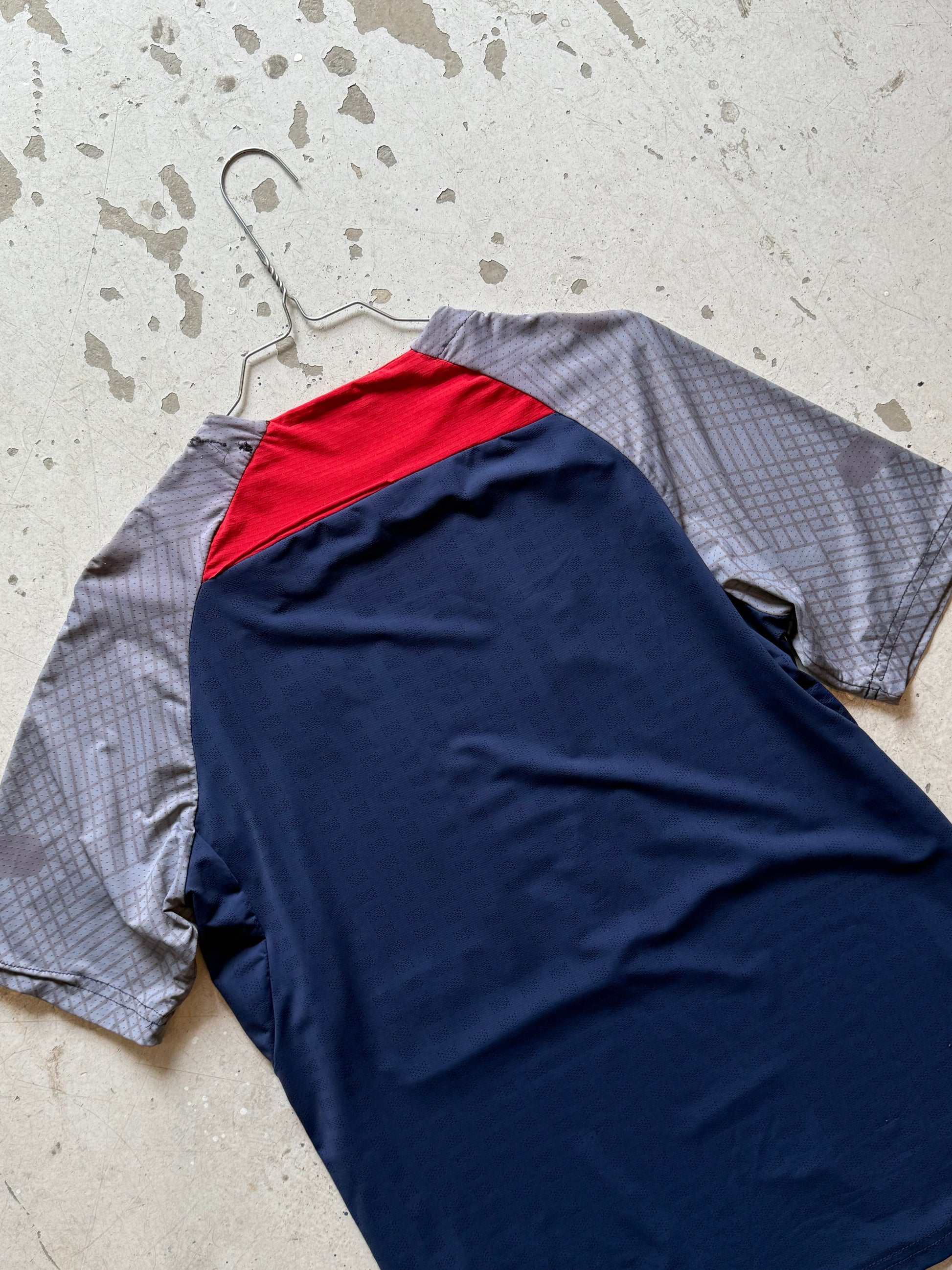 Paris Saint Germain Træningstrøje – 2021/2022 - Medium - Re:Junk Vintage